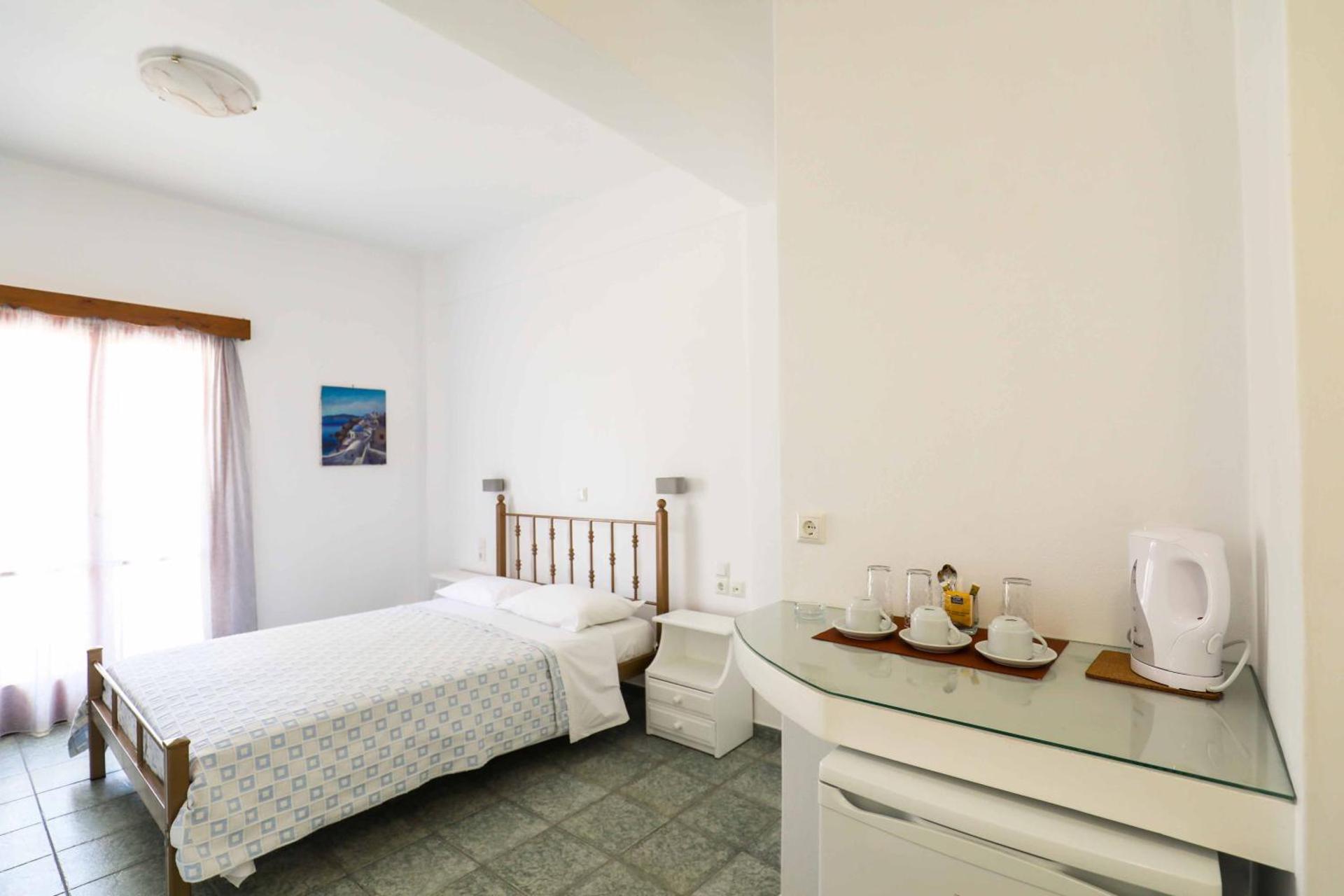 Finikas Santorini - Photo 51