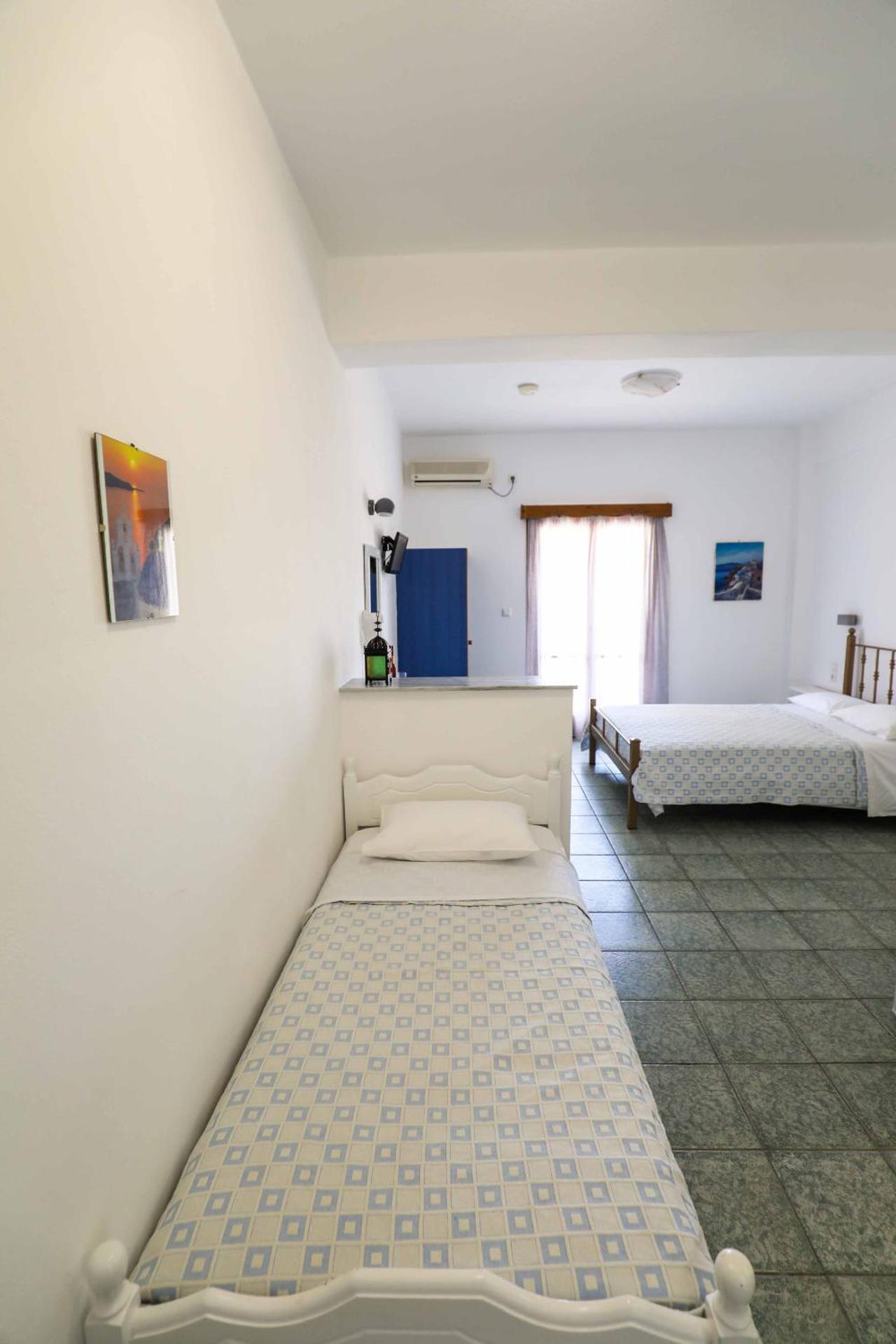 Finikas Santorini - Photo 80