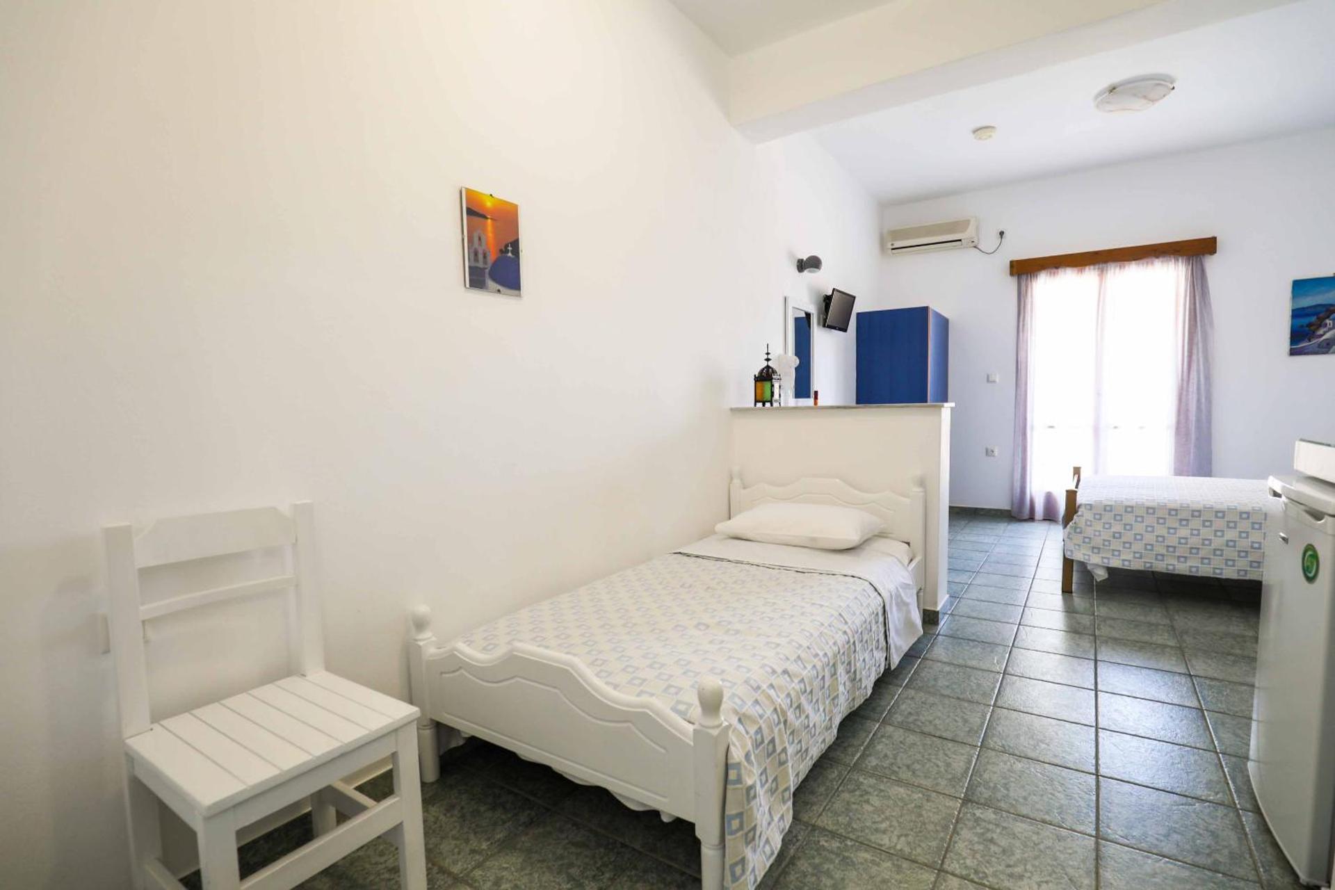 Finikas Santorini - Photo 71