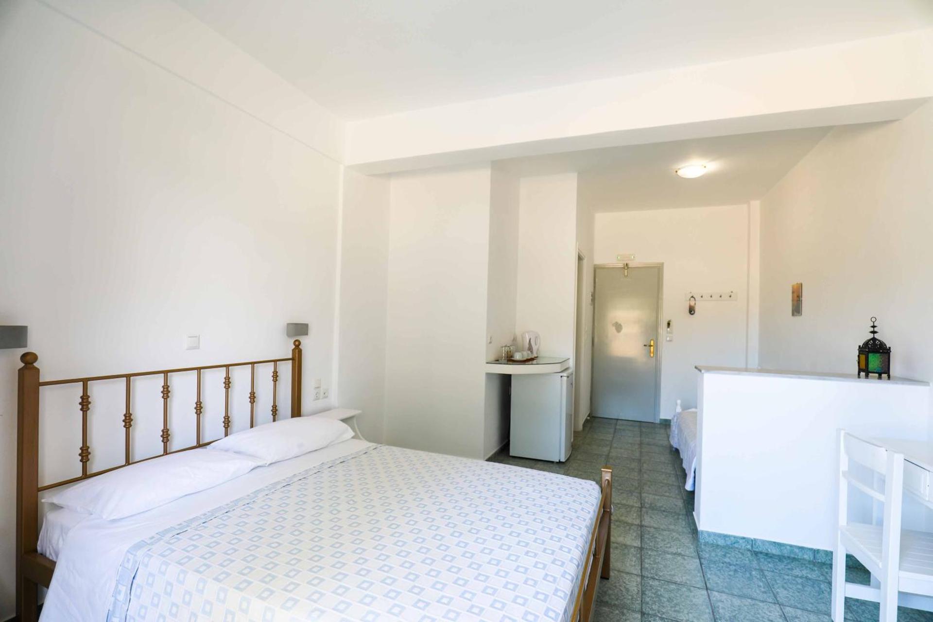 Finikas Santorini - Photo 73