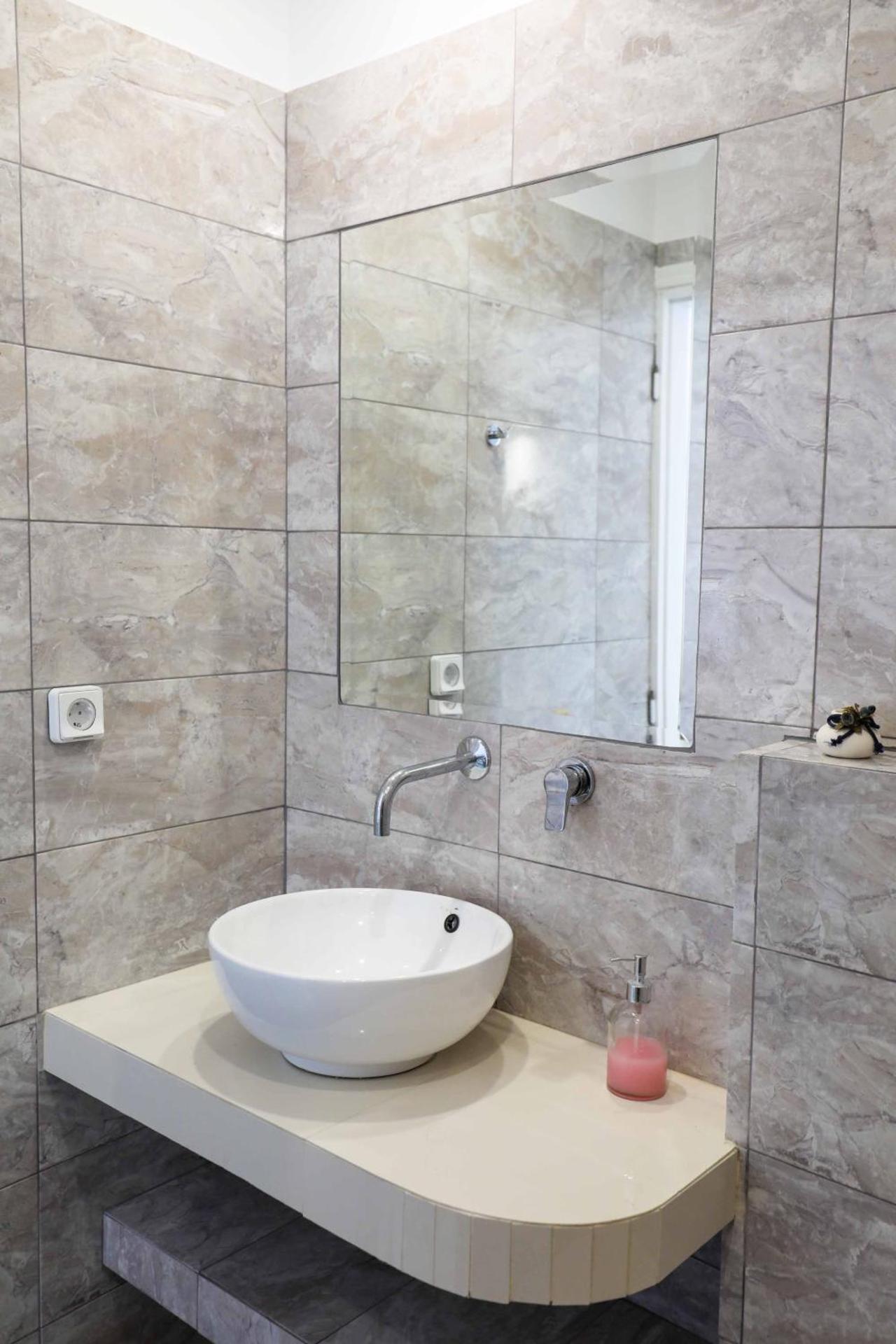 Finikas Santorini - Photo 84