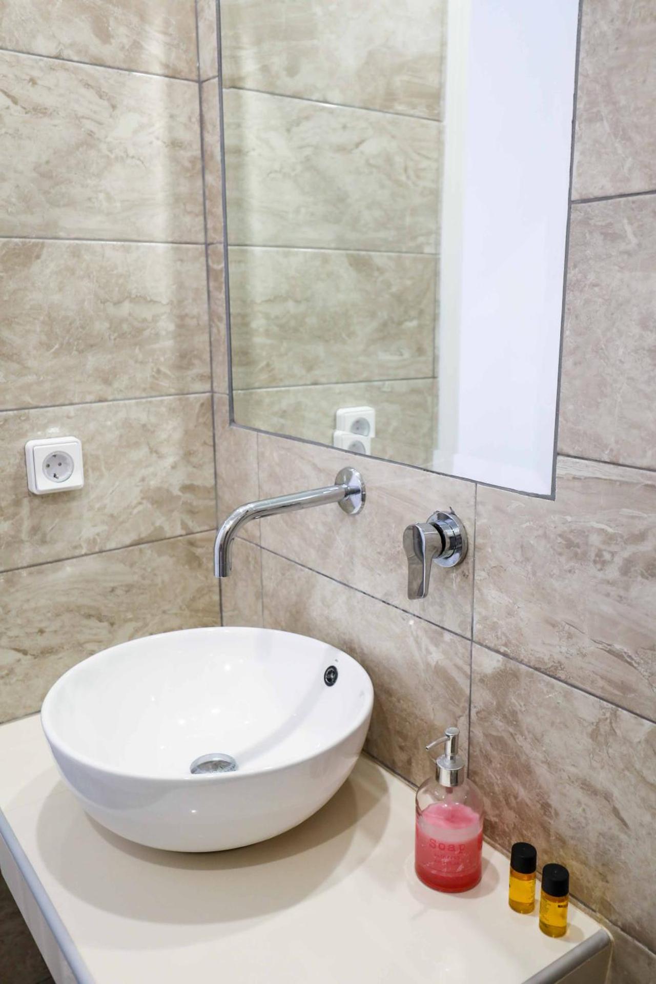 Finikas Santorini - Photo 134