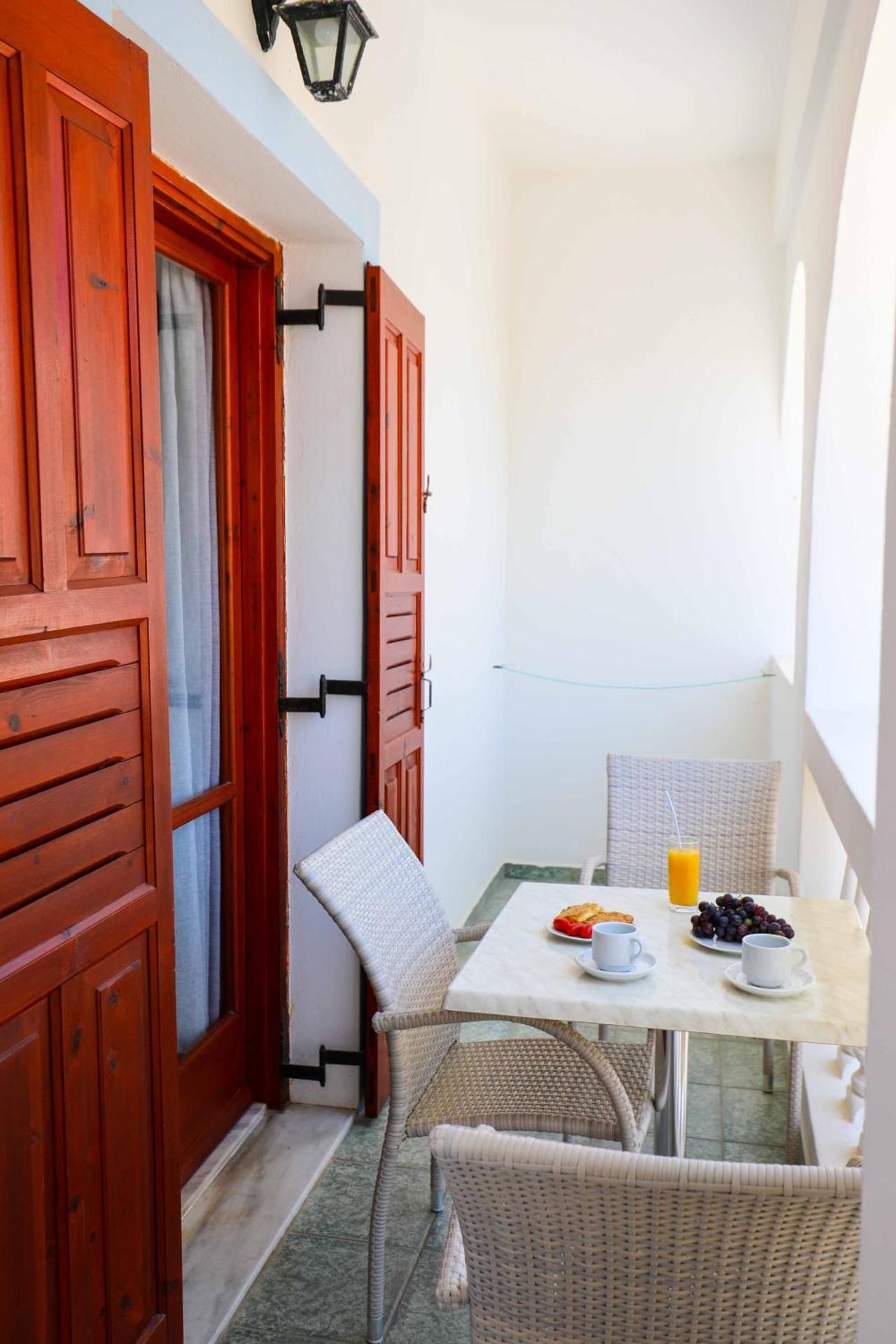 Finikas Santorini - Photo 107