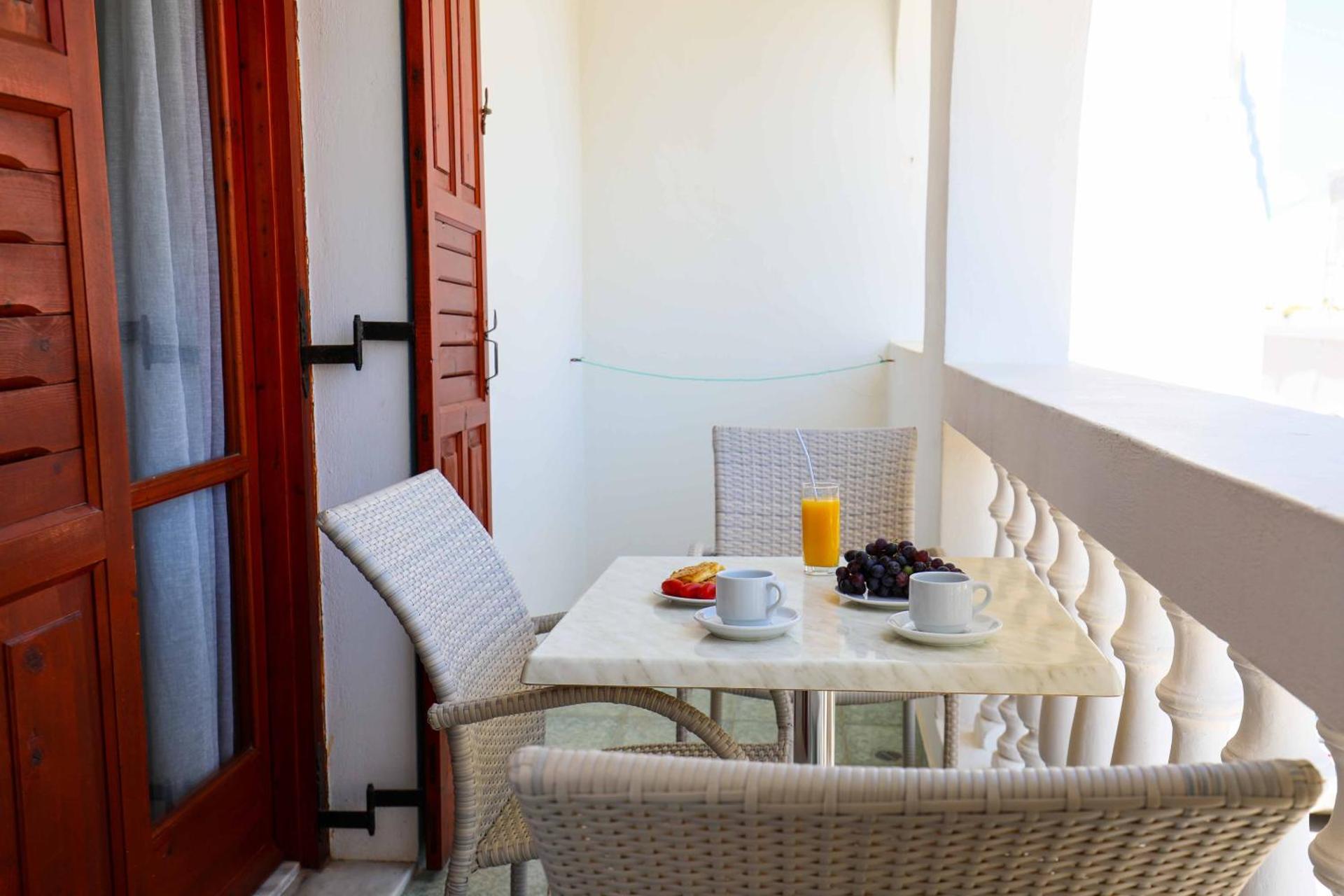 Finikas Santorini - Photo 106