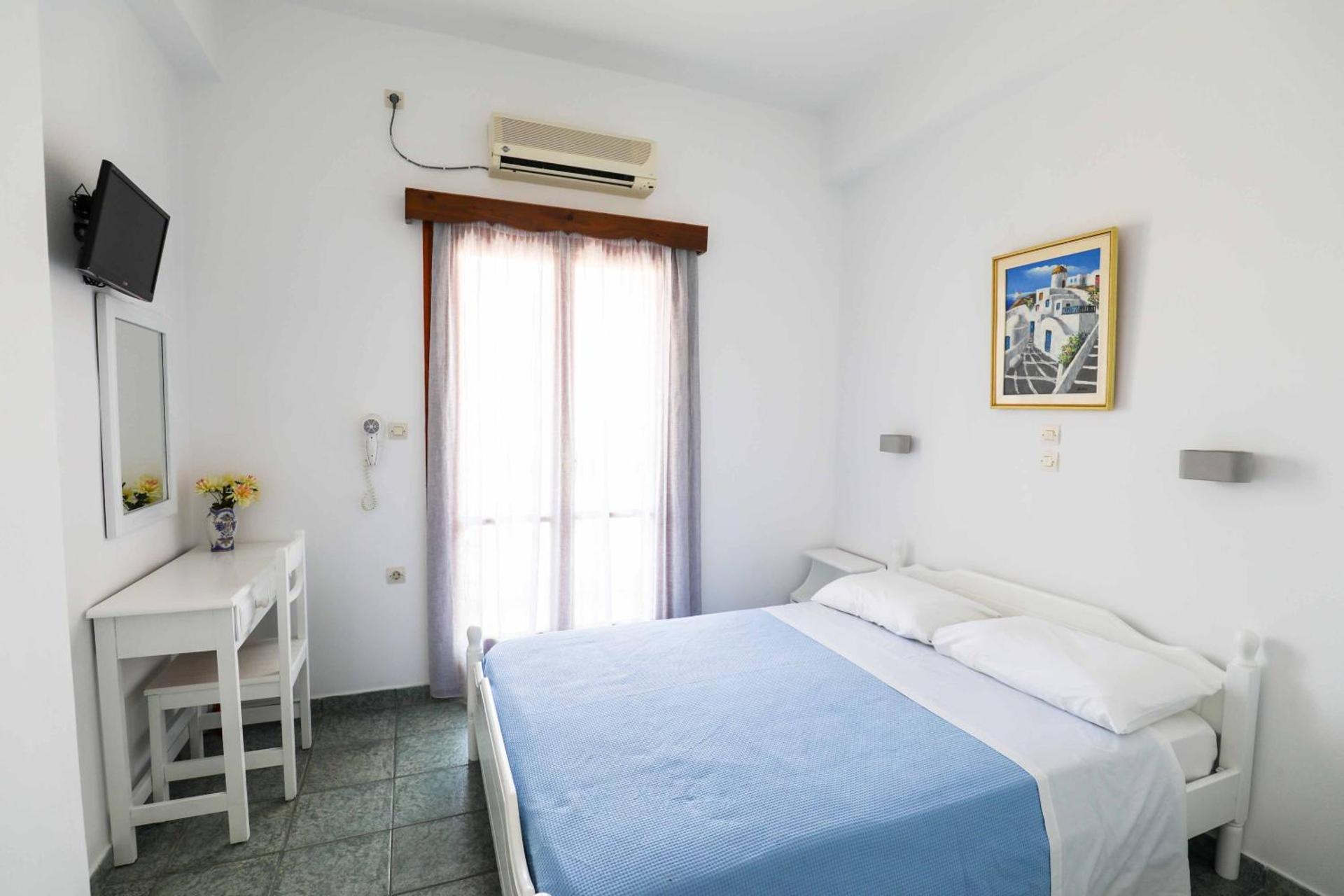 Finikas Santorini - Photo 105