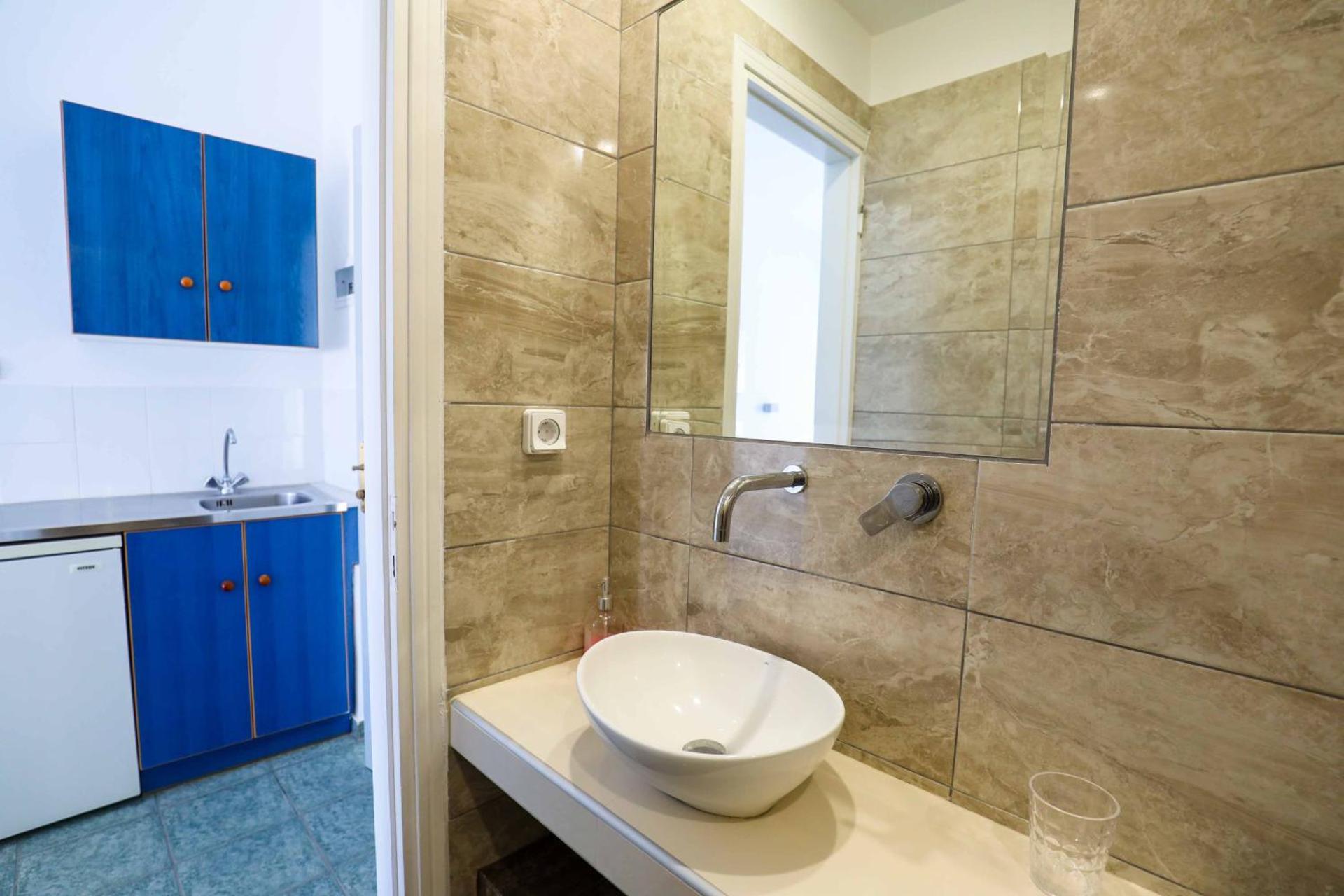 Finikas Santorini - Photo 66