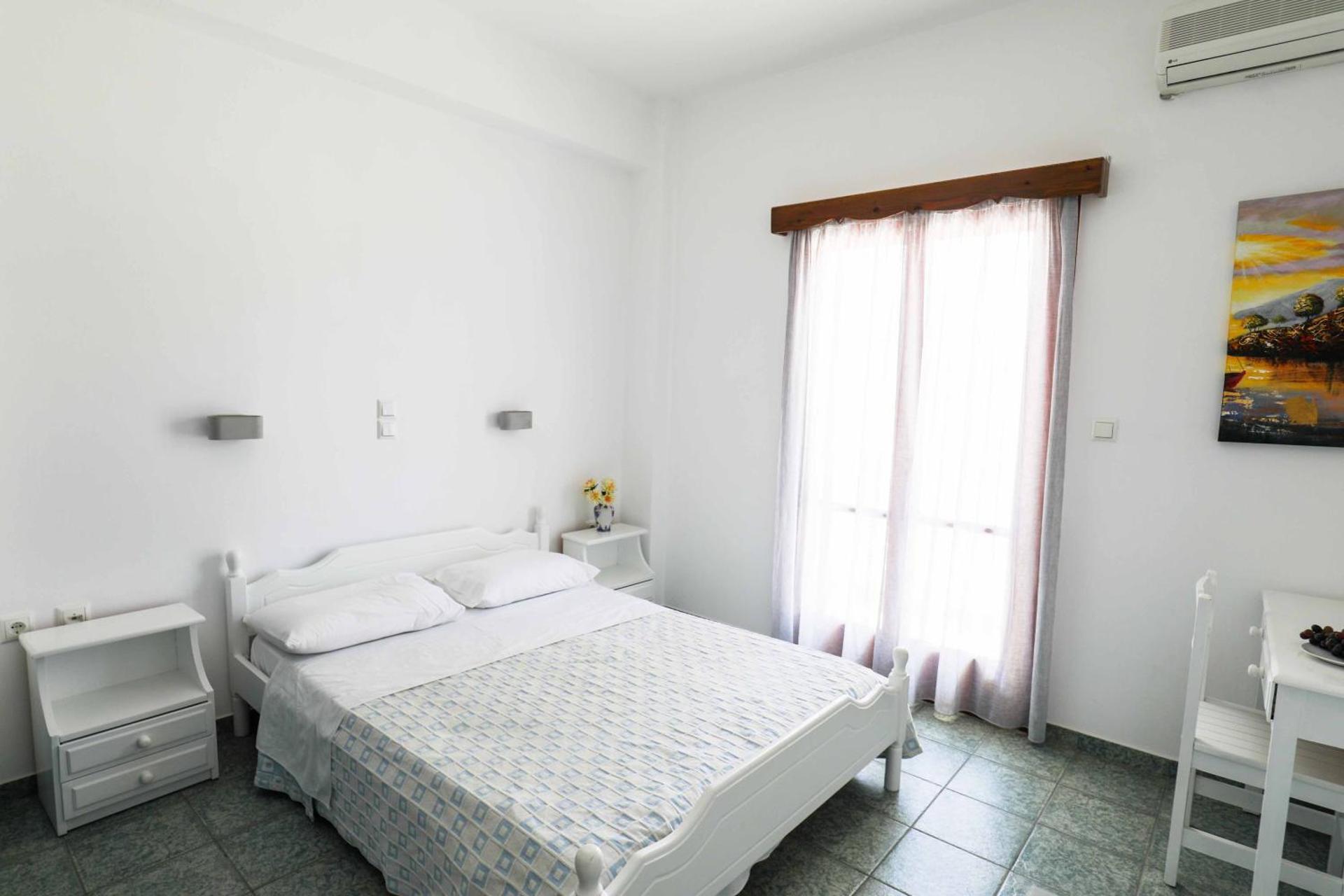 Finikas Santorini - Photo 68