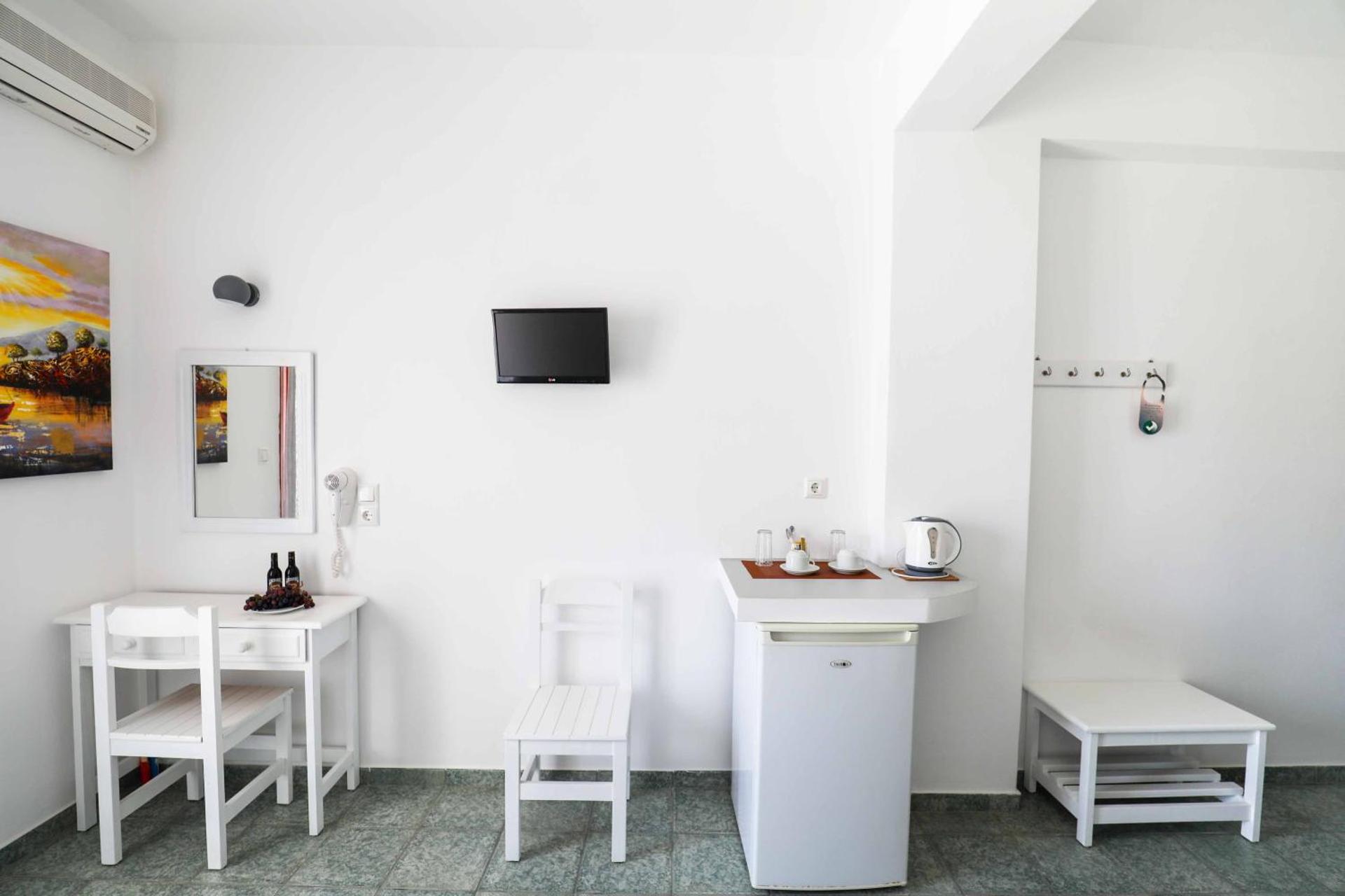 Finikas Santorini - Photo 146