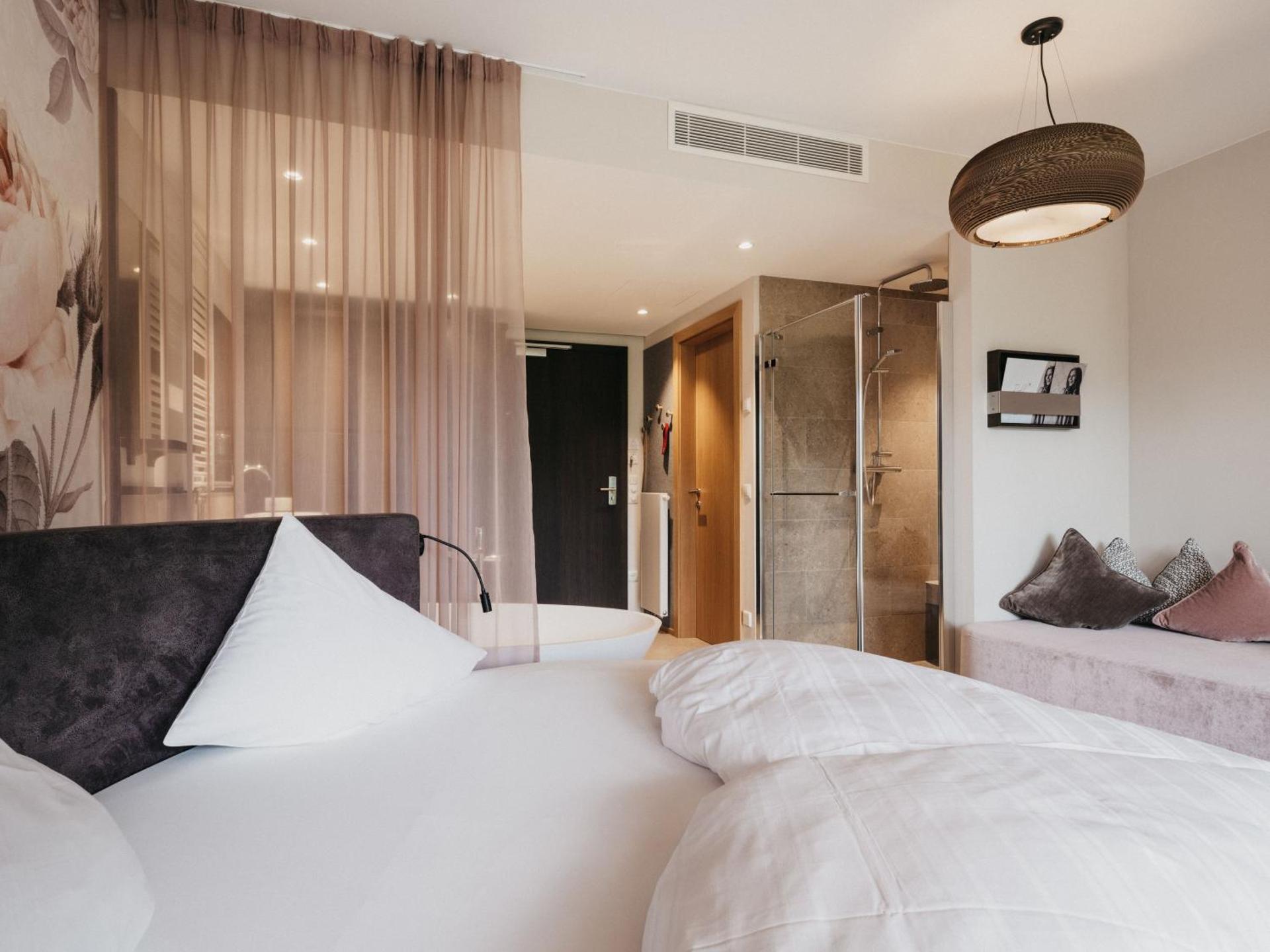 Double Room Romantic - Photo 2