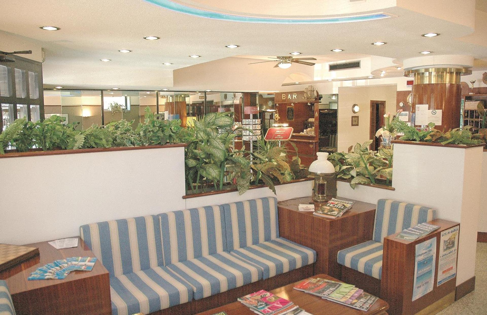 Hotel Crystal - Photo 7