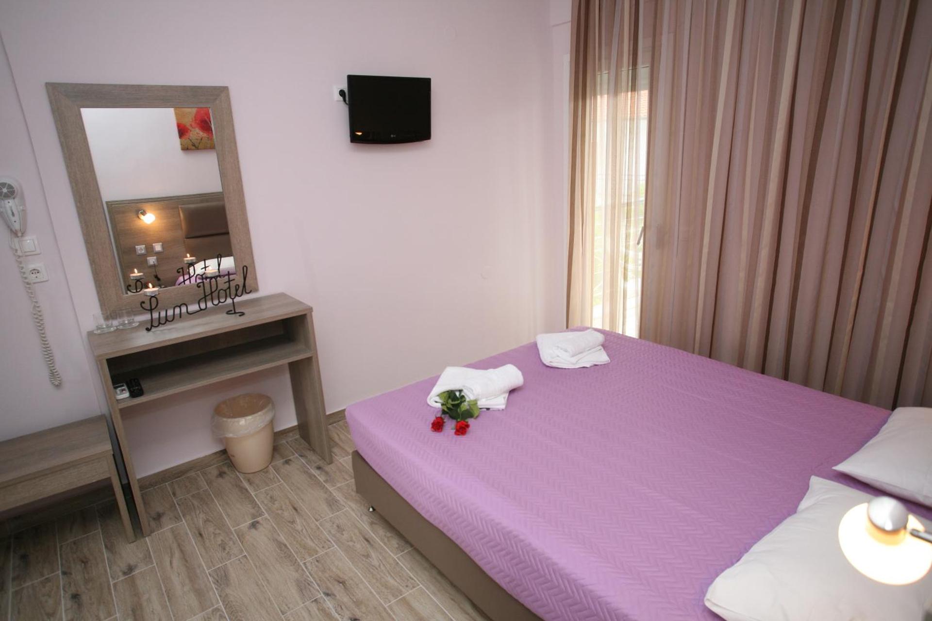 Sun Hotel - Photo 18