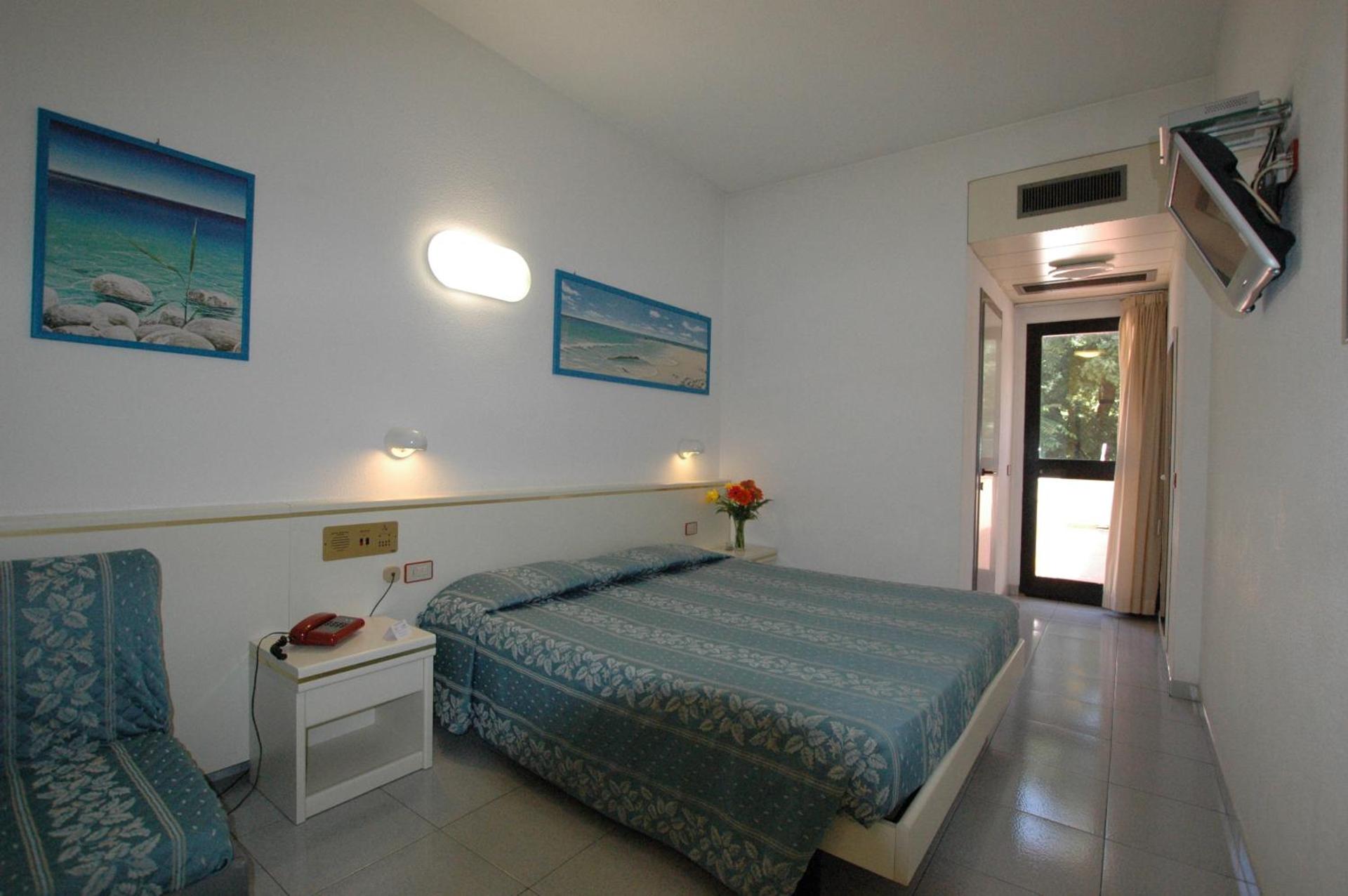 Hotel Crystal - Photo 27