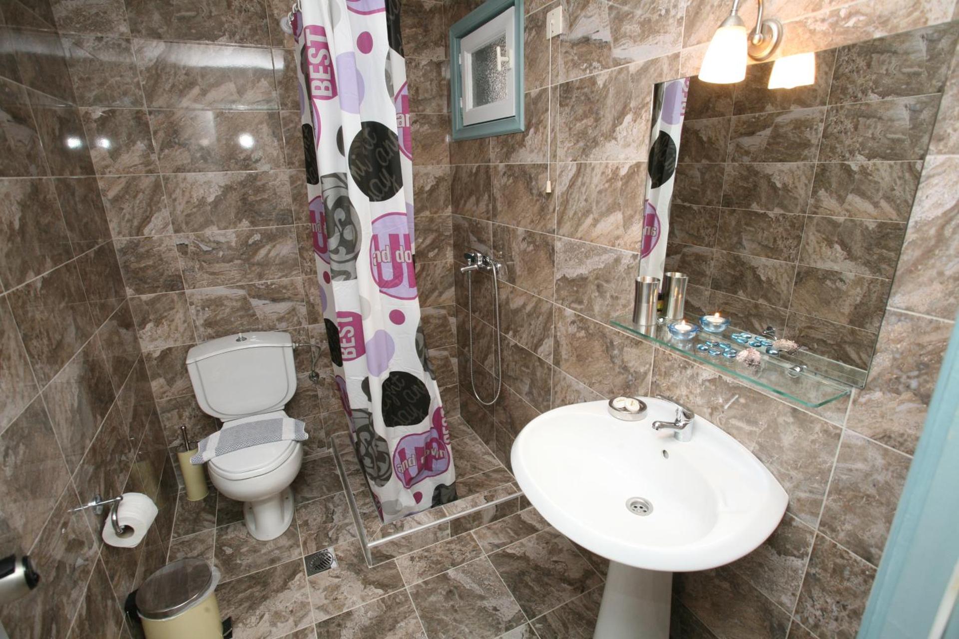 Sun Hotel - Photo 14