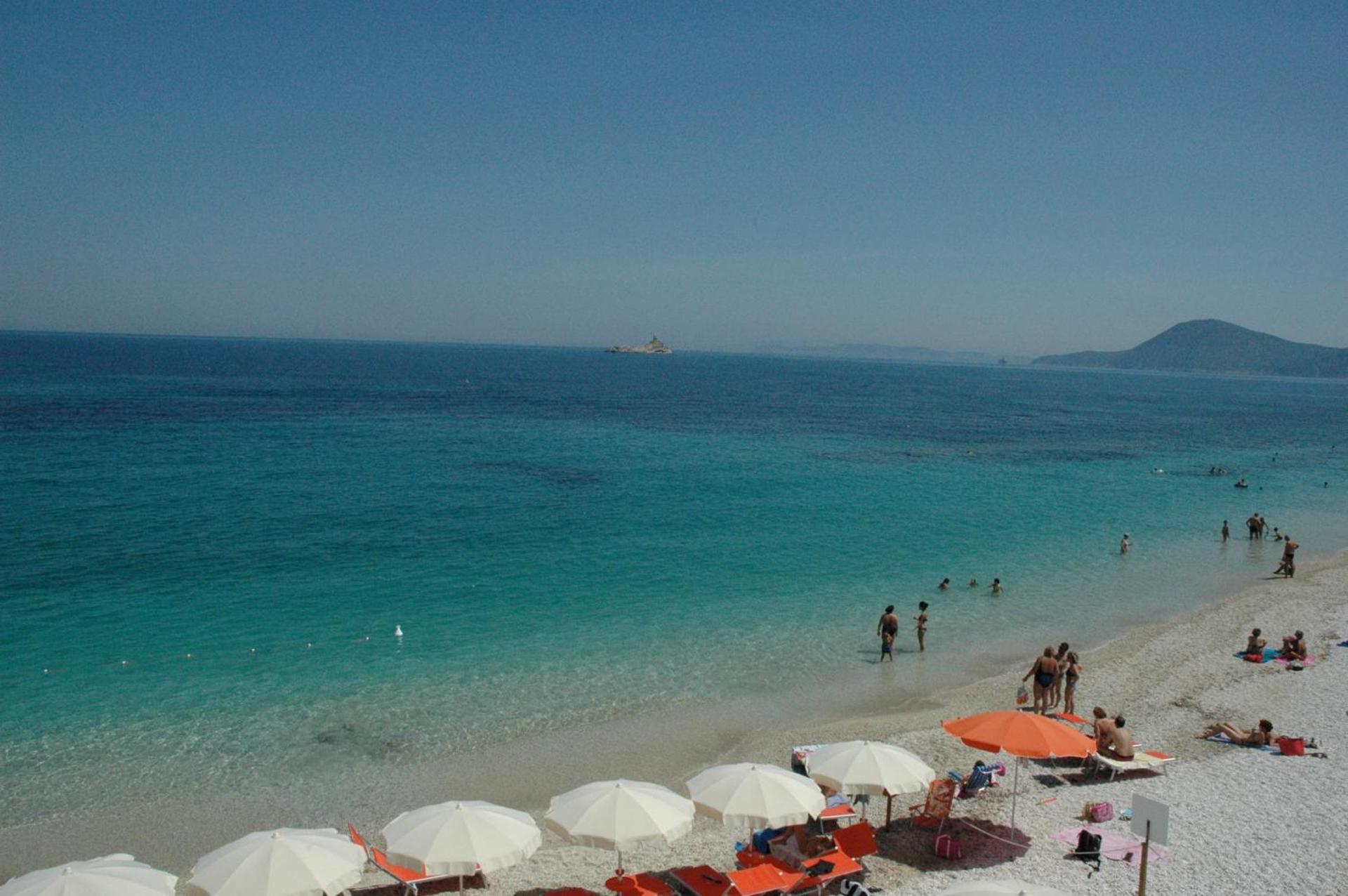 Hotel Crystal - Photo 13