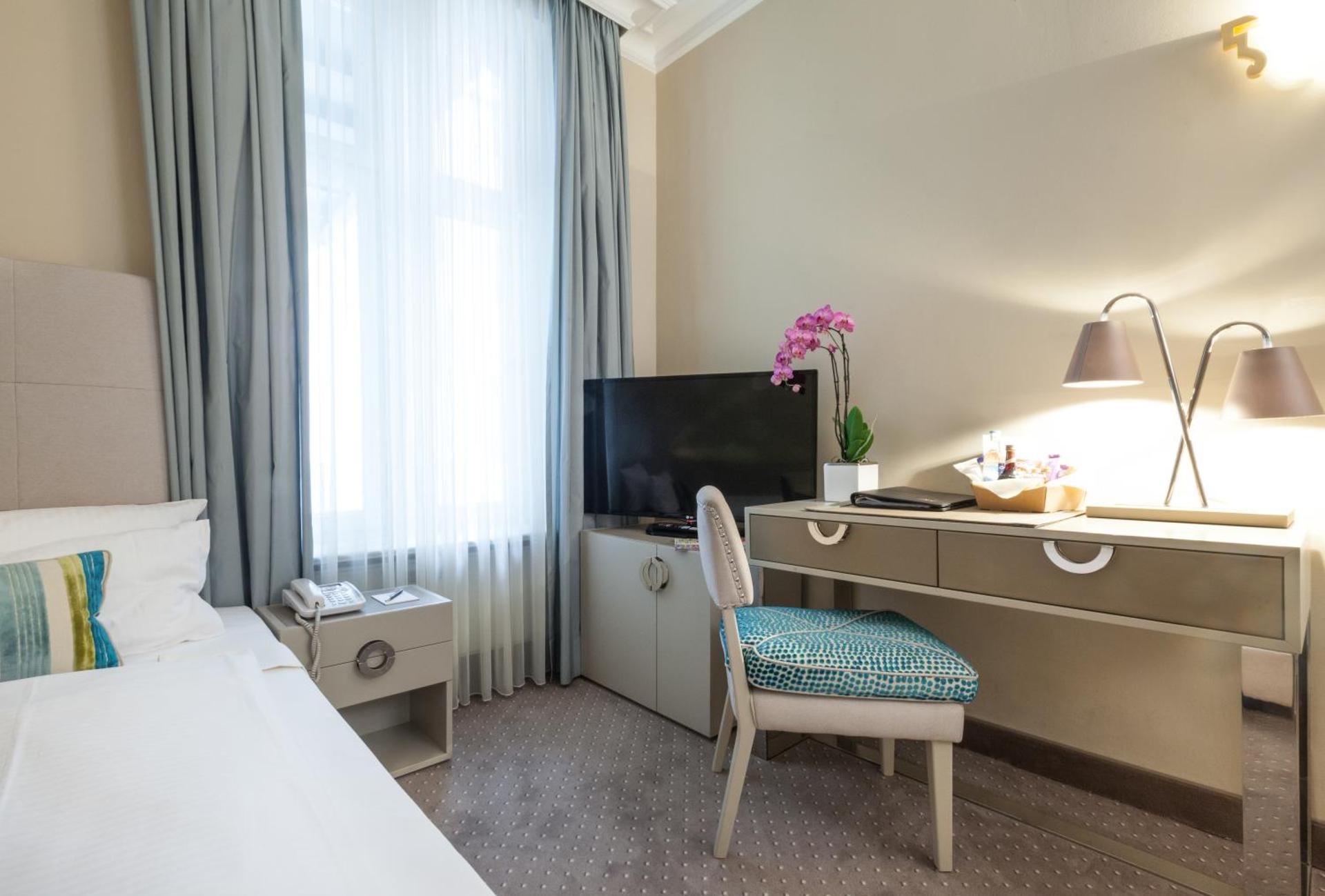 Hotel an der Oper - Photo 47