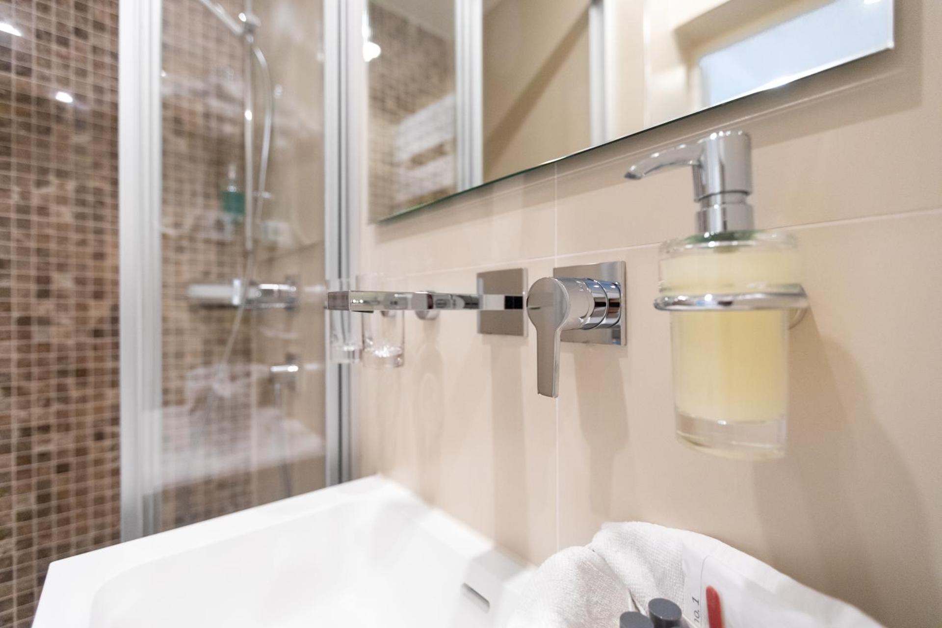 Hotel an der Oper - Photo 40