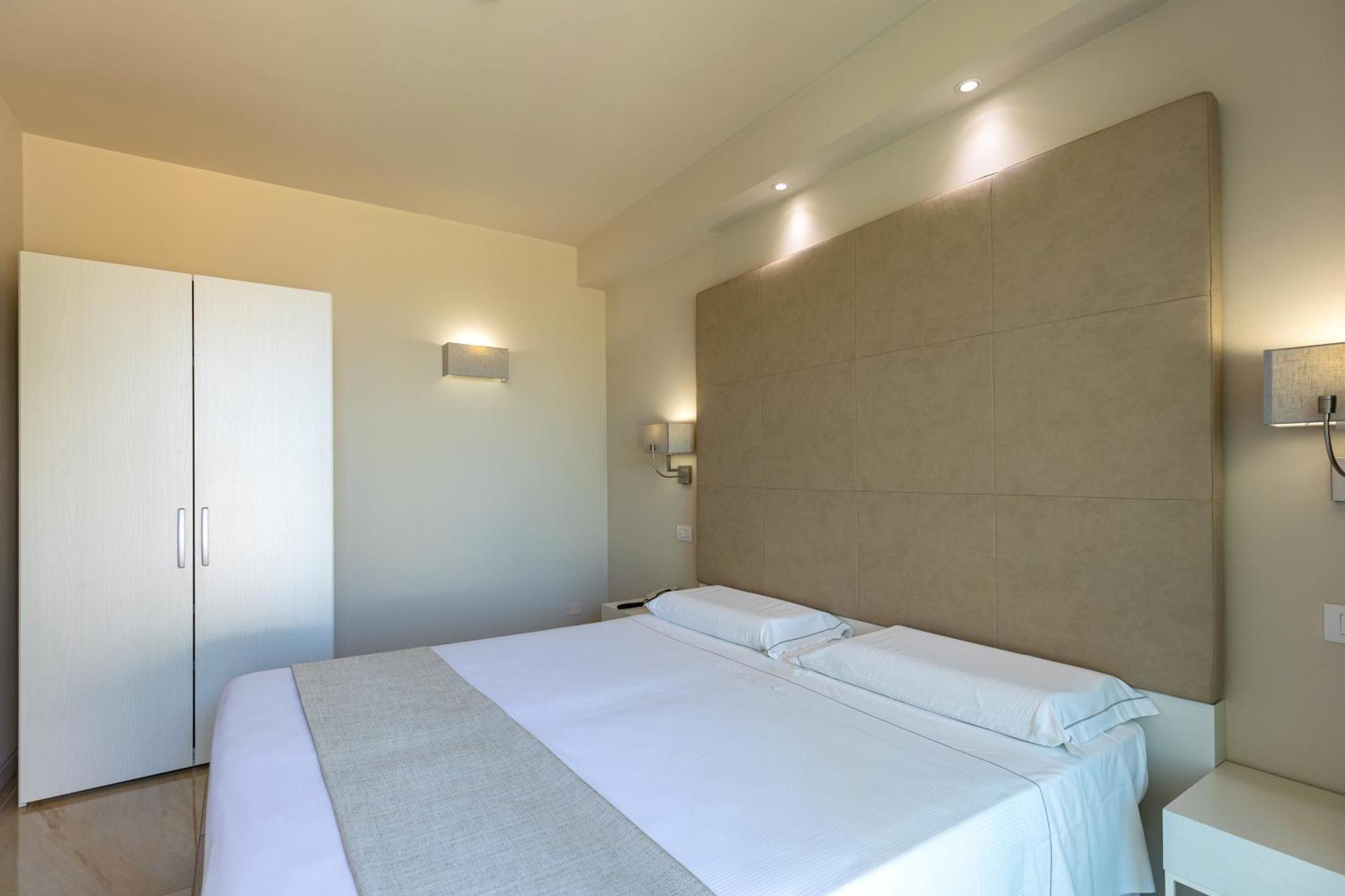 Hotel Du Parc - Photo 40