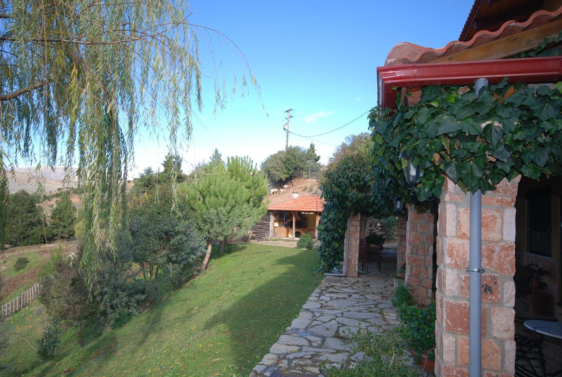 Aphrodite's Inn Kalavrita - Photo 117