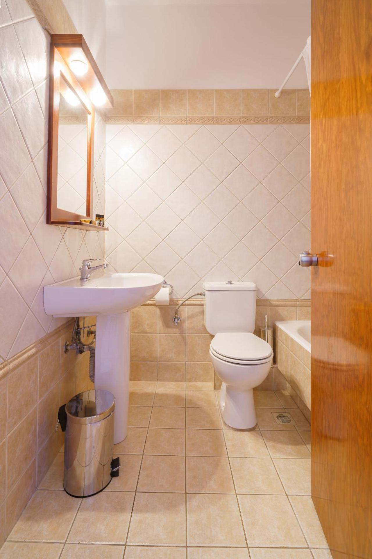 Sunrise Suites & Apartments - Photo 74