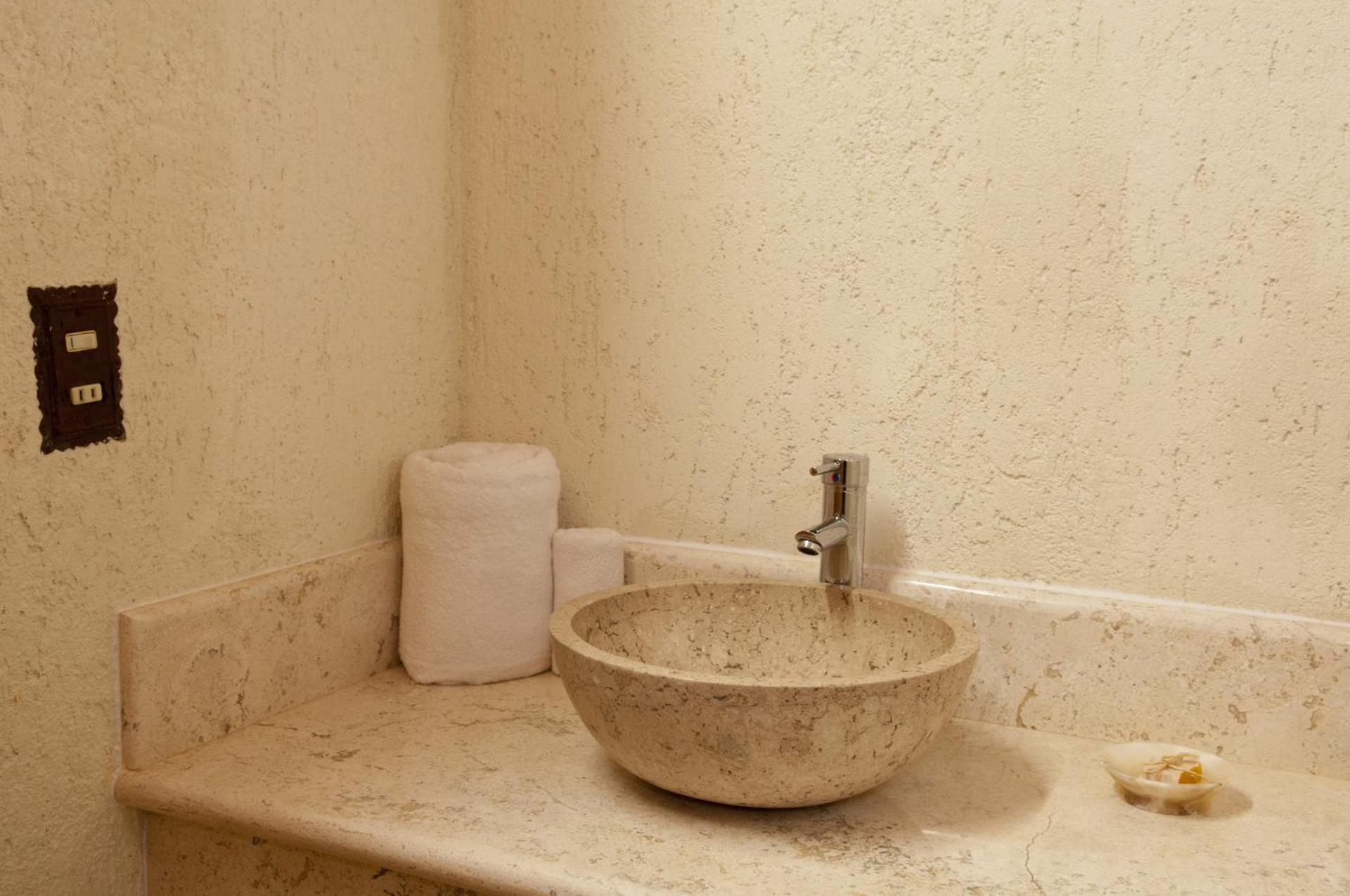 Imperio De Angeles - Photo 24