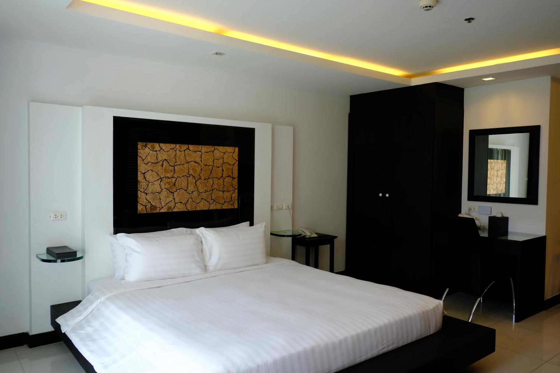 Nova Suites Pattaya by Compass Hospitality - Photo 11