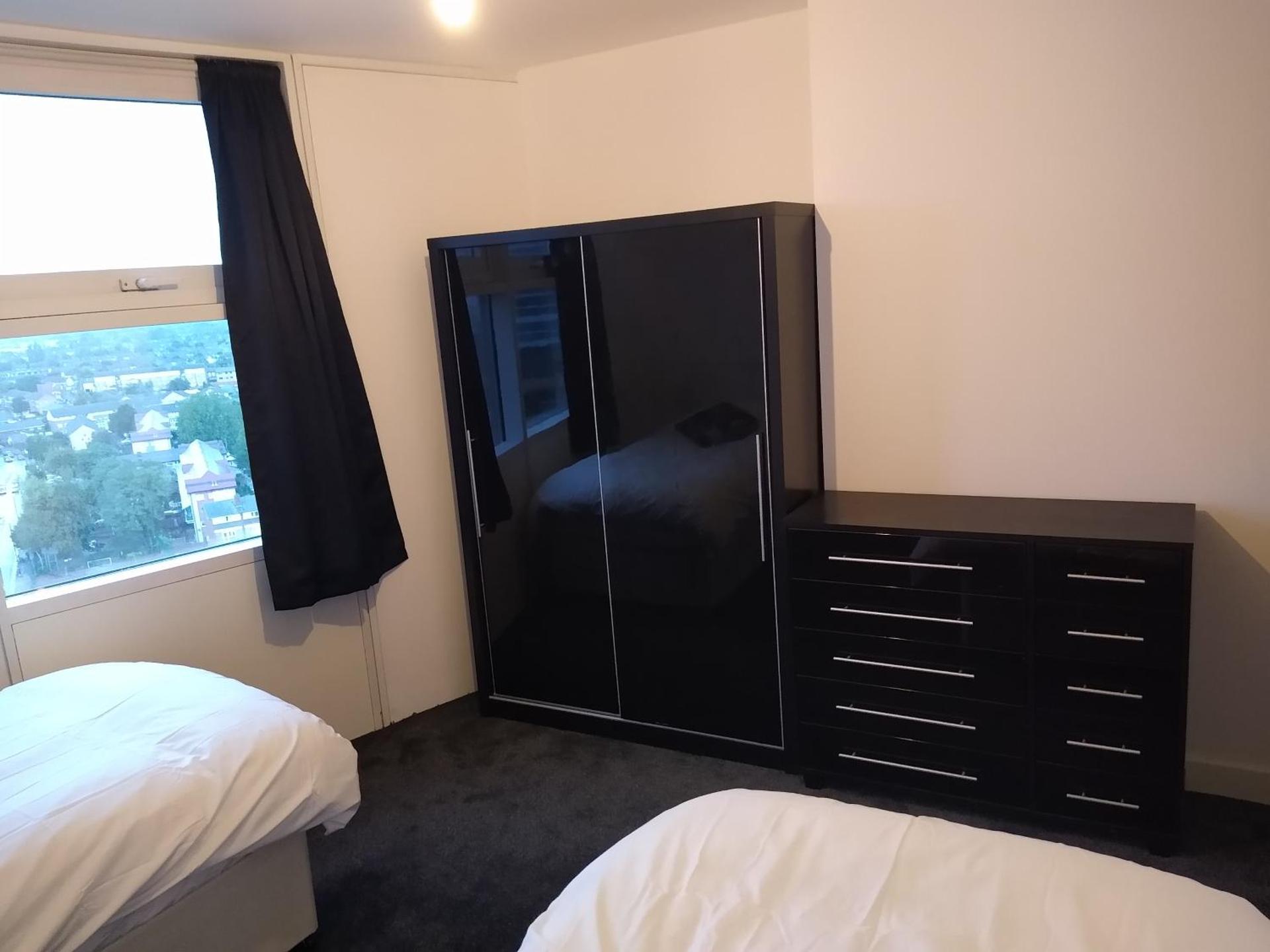 Room in Luxurious Penthouse Apartment - Photo 2