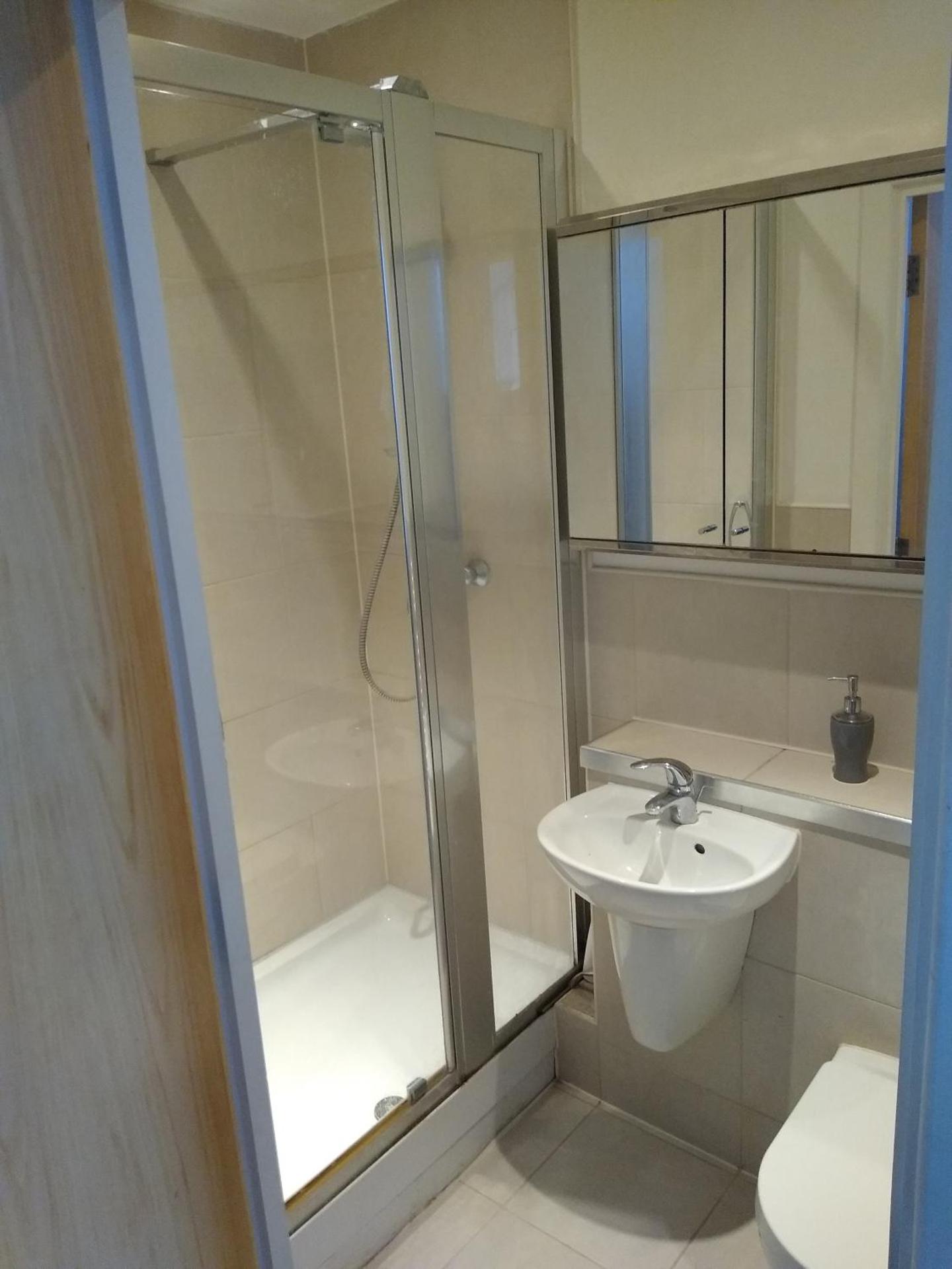Room in Luxurious Penthouse Apartment - Photo 7