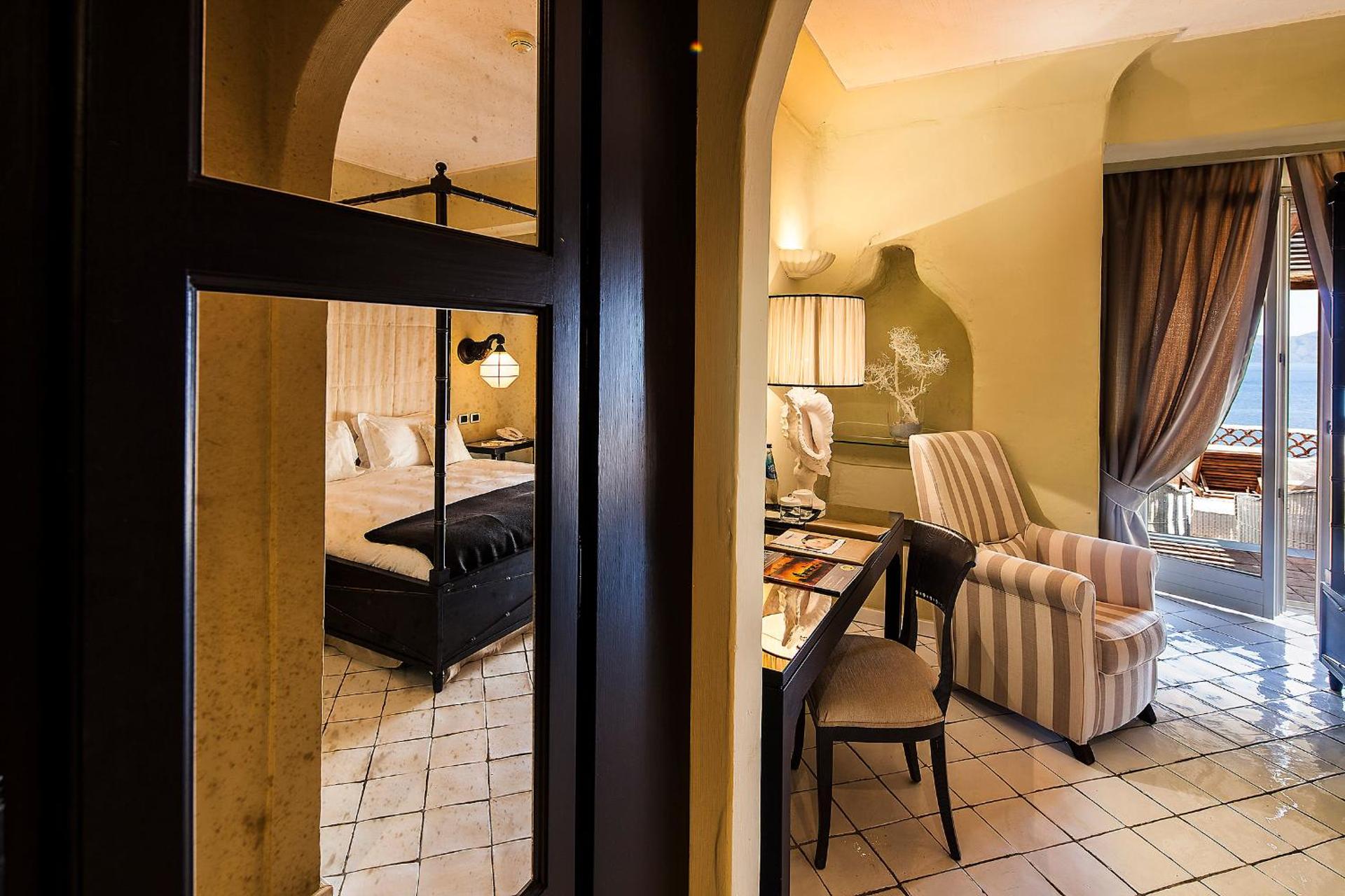 Therasia Resort Sea and SPA - The Leading Hotels of the World - Photo 9