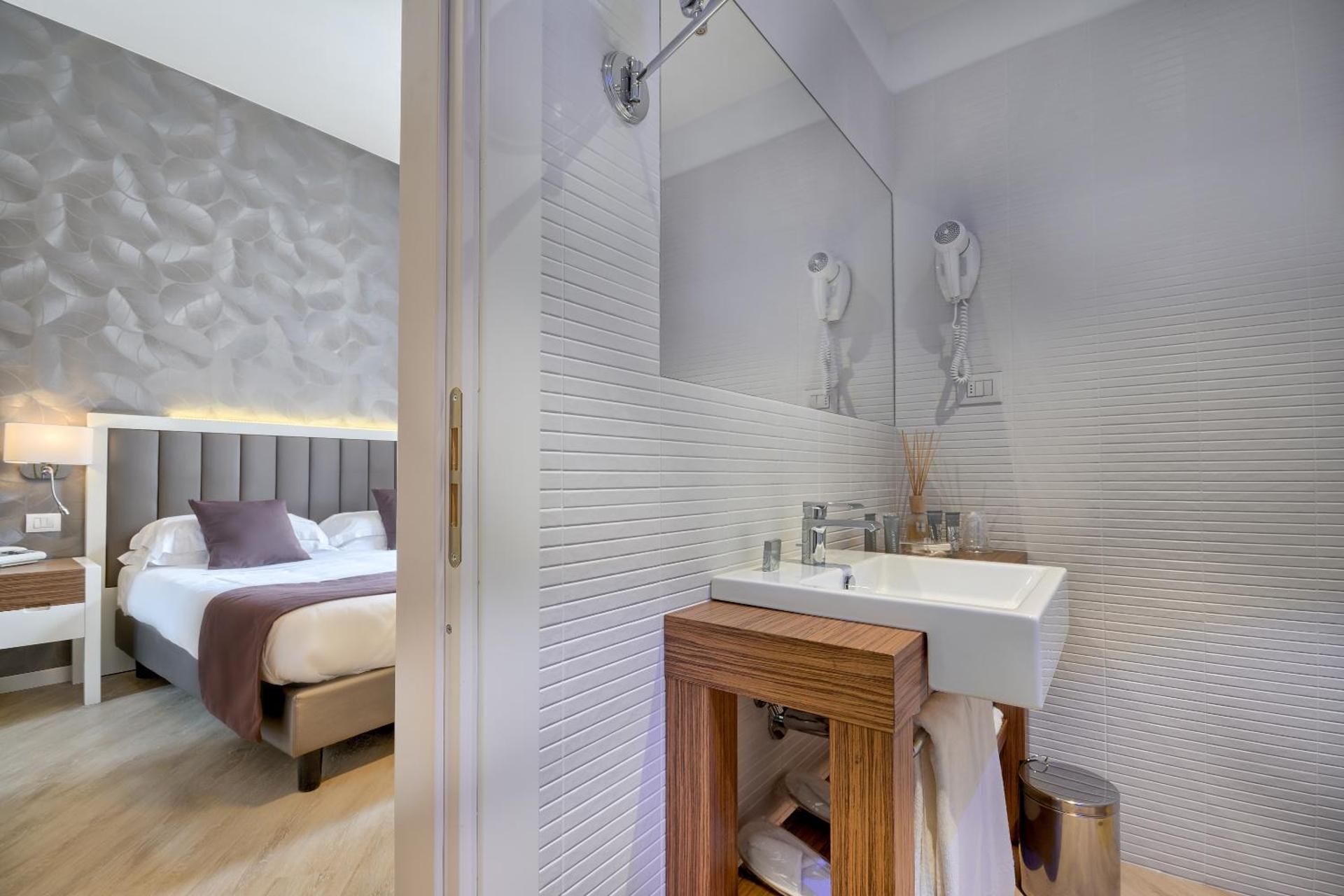 Hotel Monte Rosa - Photo 33