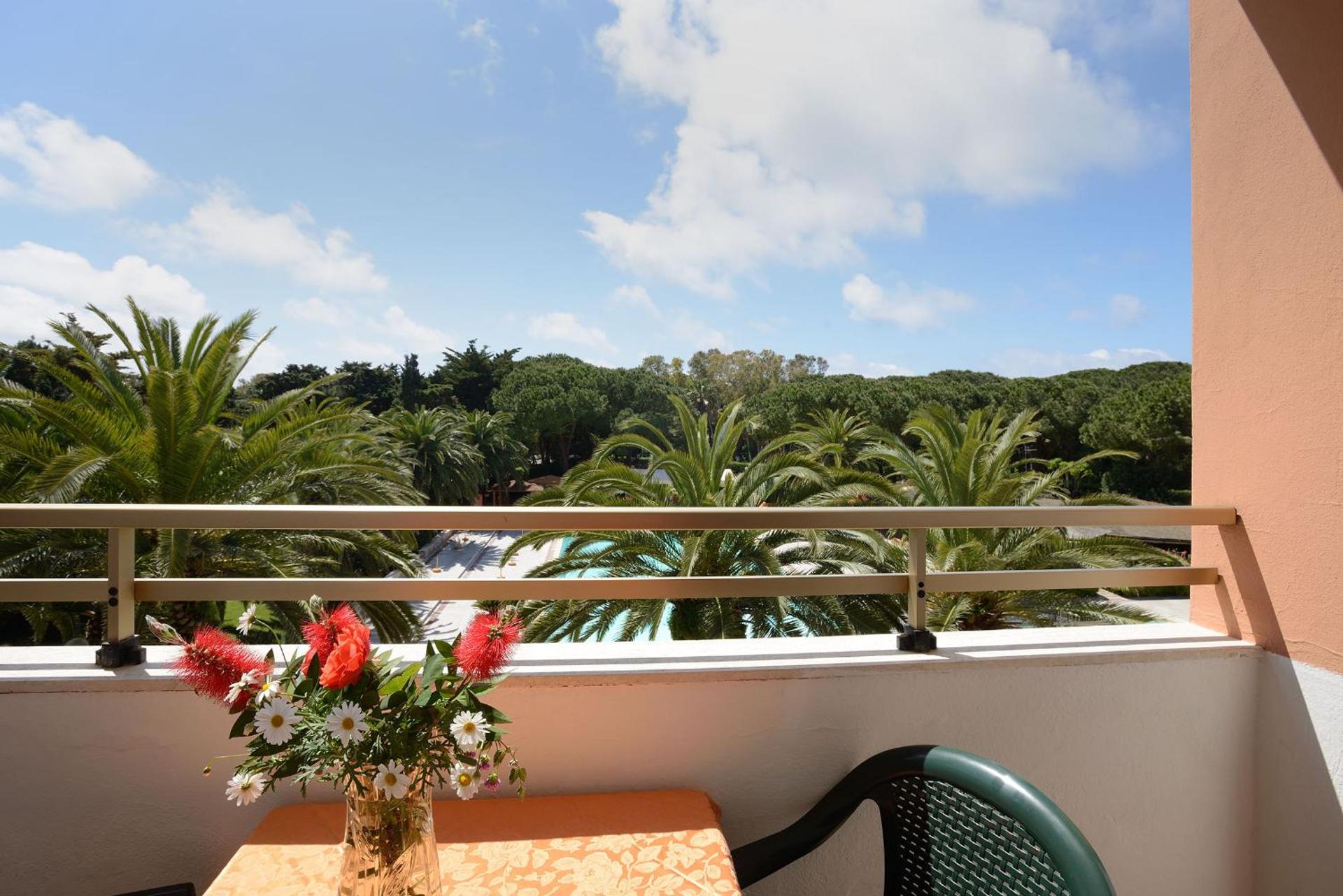 Hotel Oasis - Photo 6