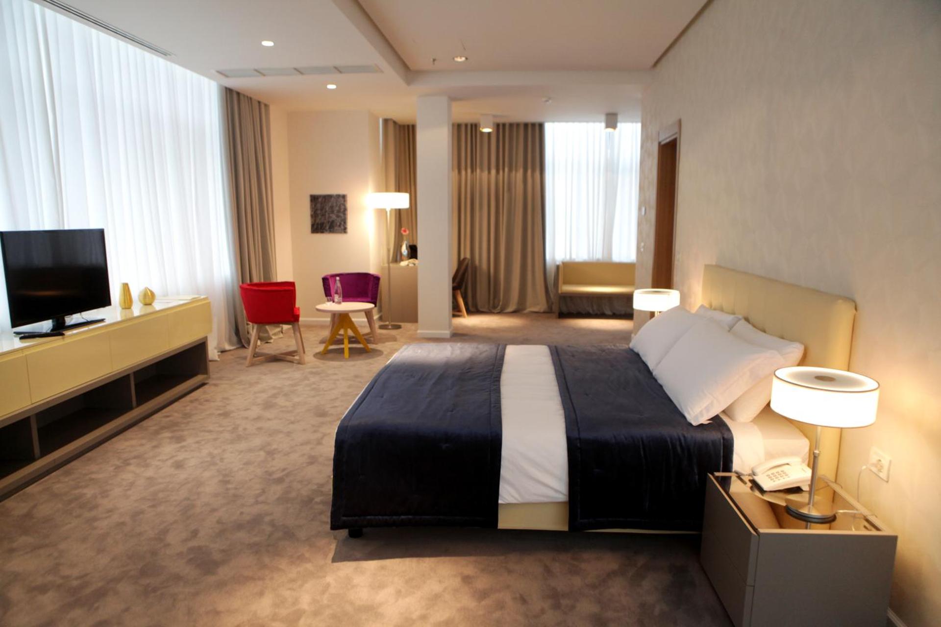 Best Western Premier Ark Hotel - Photo 36