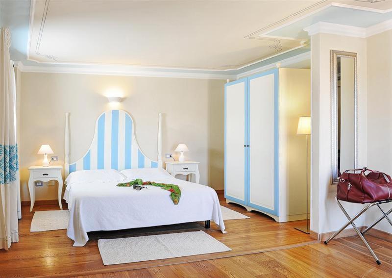 Superior Triple Room with Terrace 