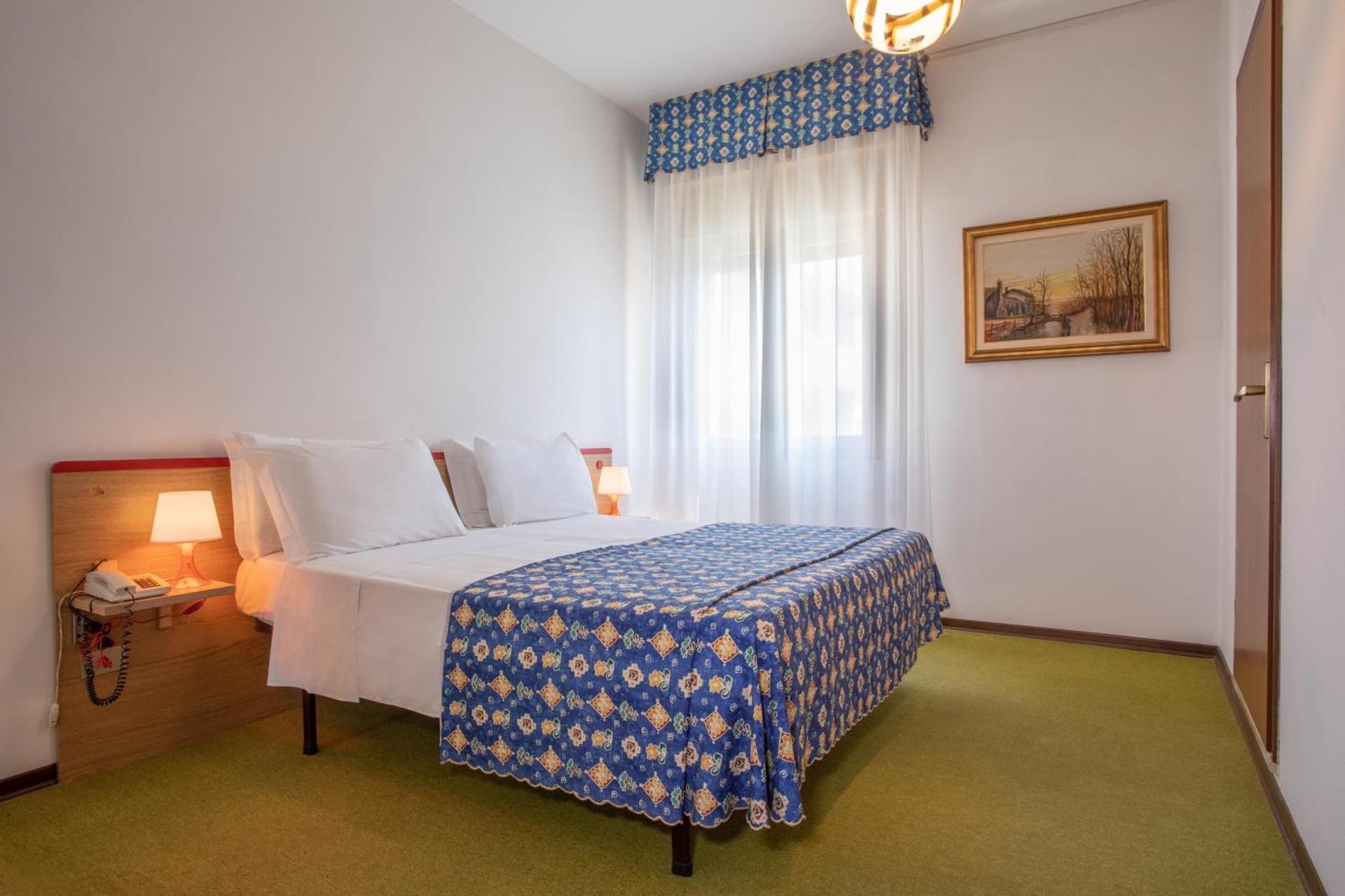 Hotel Diana - Photo 57