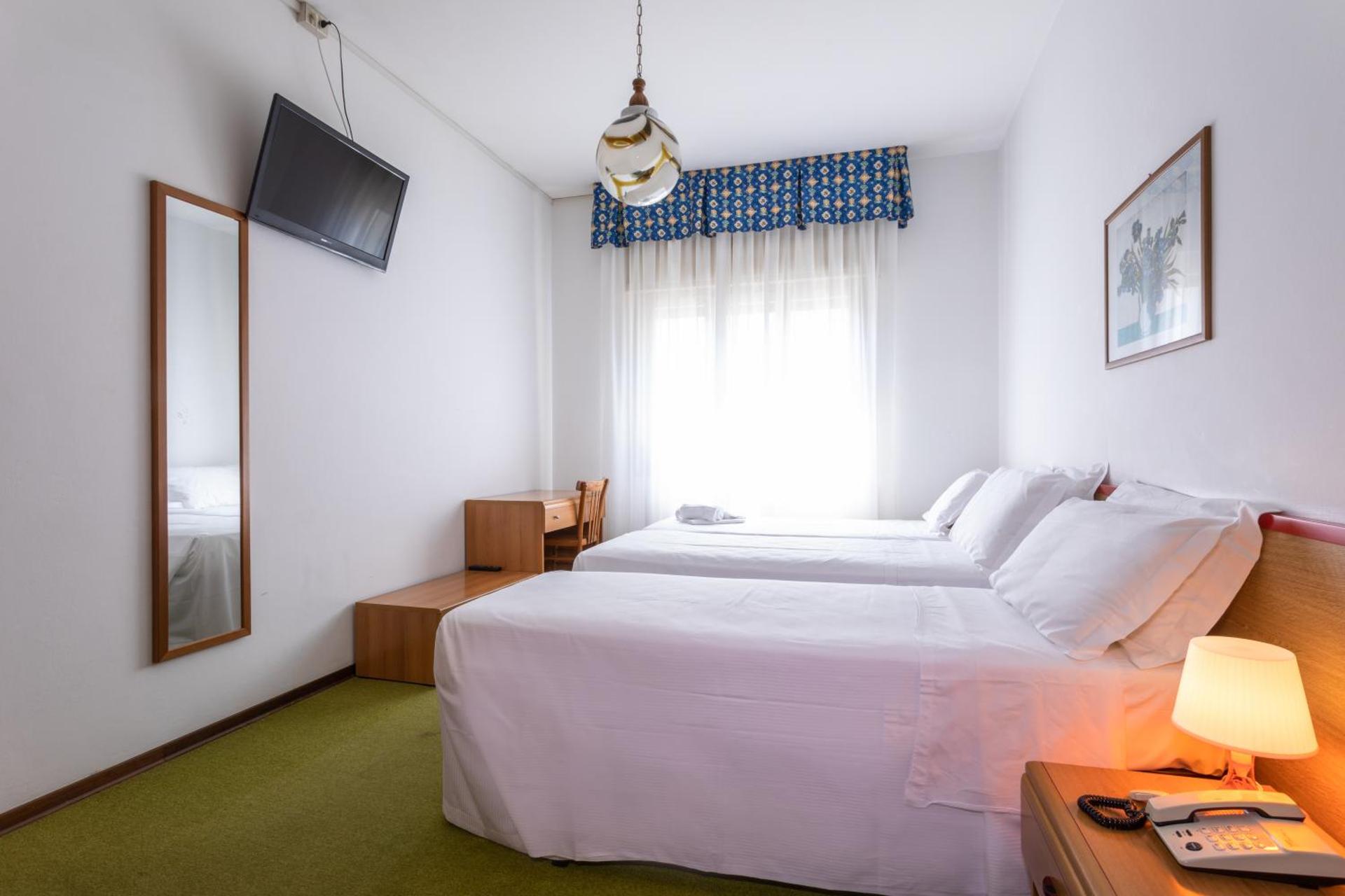 Hotel Diana - Photo 49