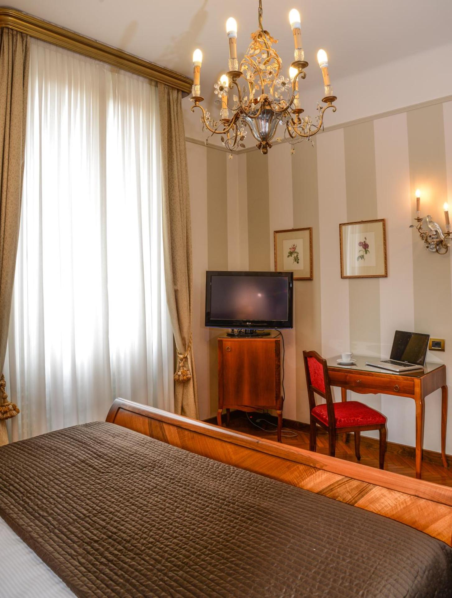 Hotel Vittoria - Photo 88