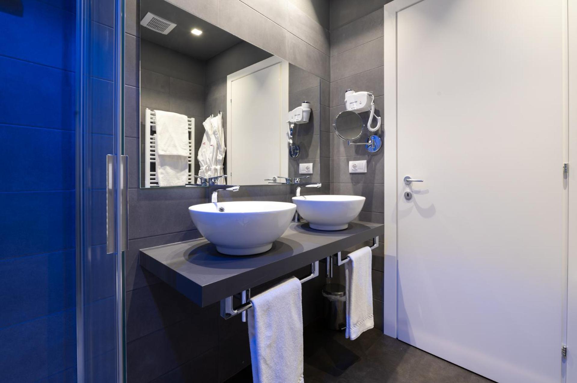 Hotel Monte Rosa - Photo 89