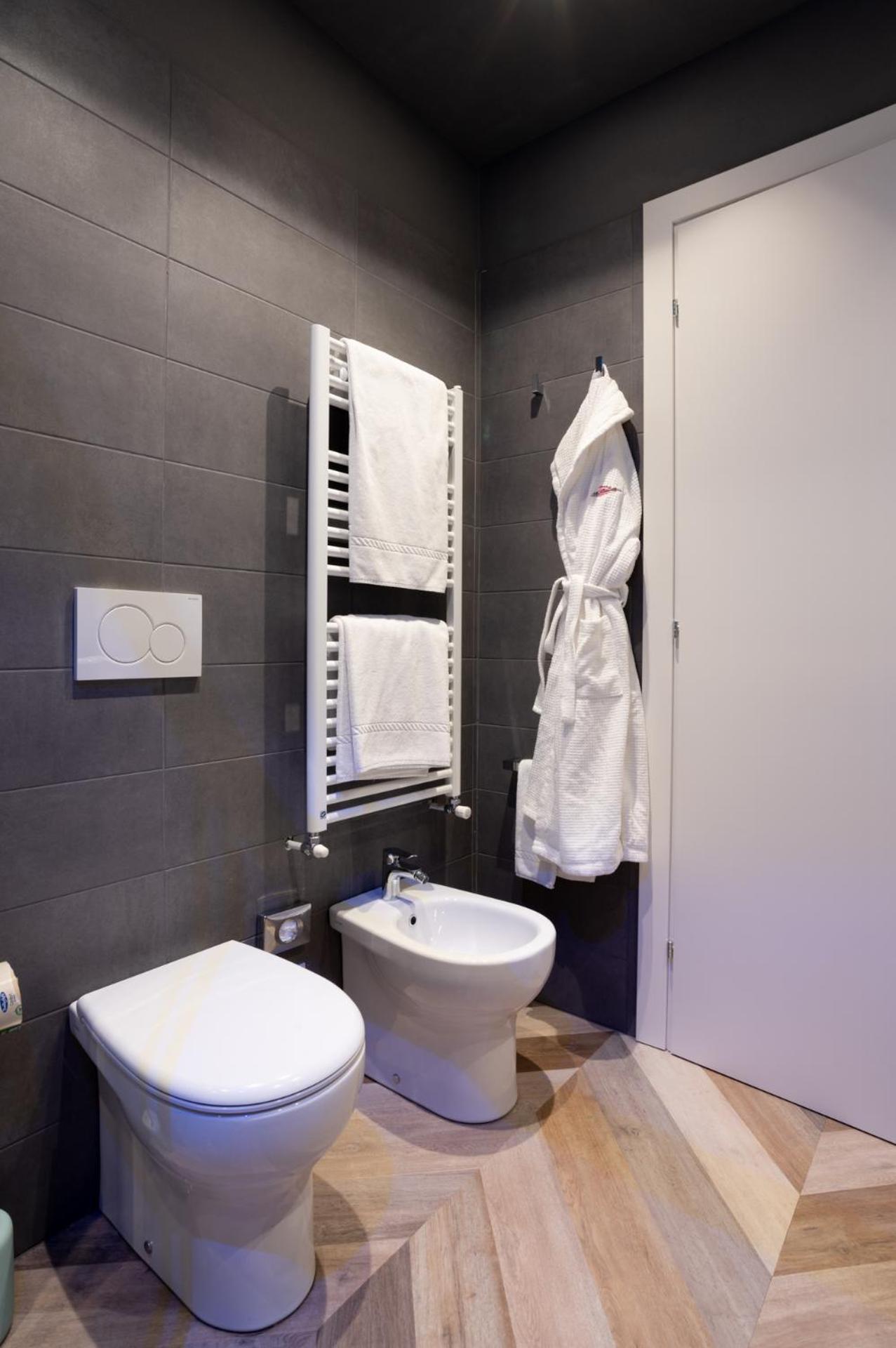 Hotel Monte Rosa - Photo 41