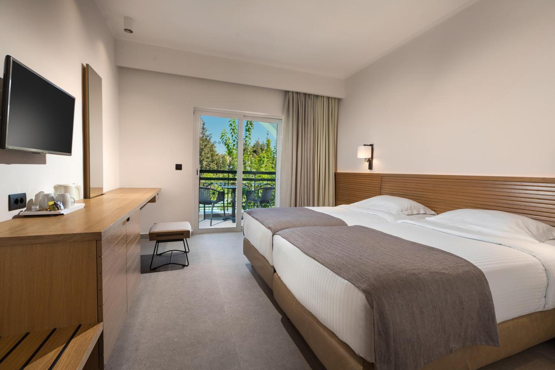 Platanista Hotel - Photo 16