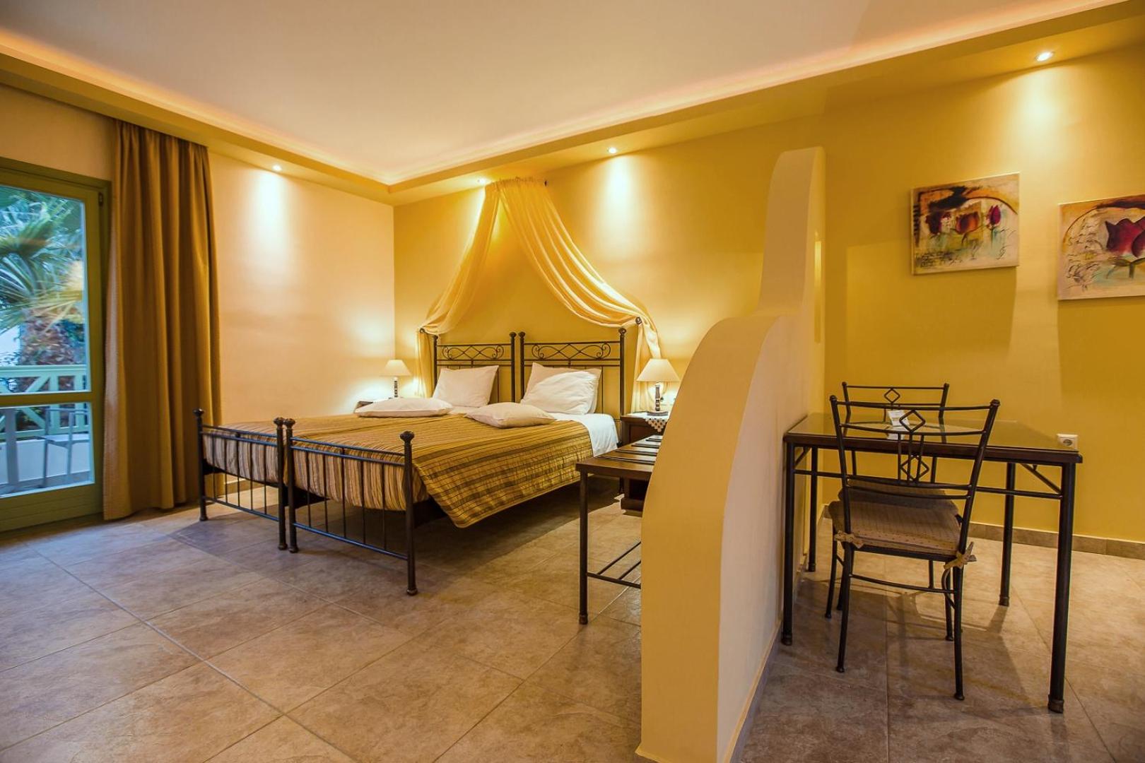 Anassa Deluxe Suites - Photo 14