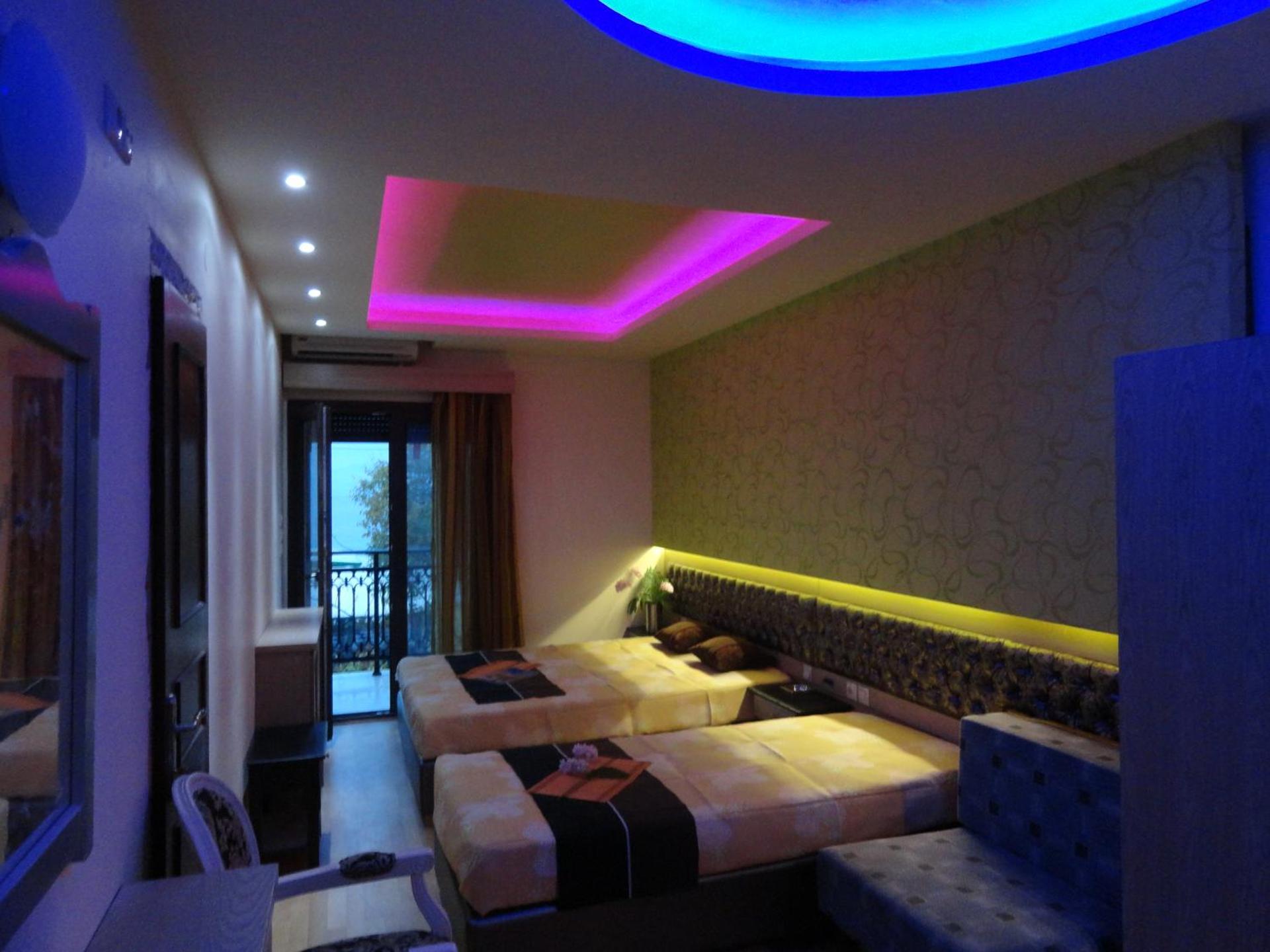 Captain's Beach Apartments - Photo 15