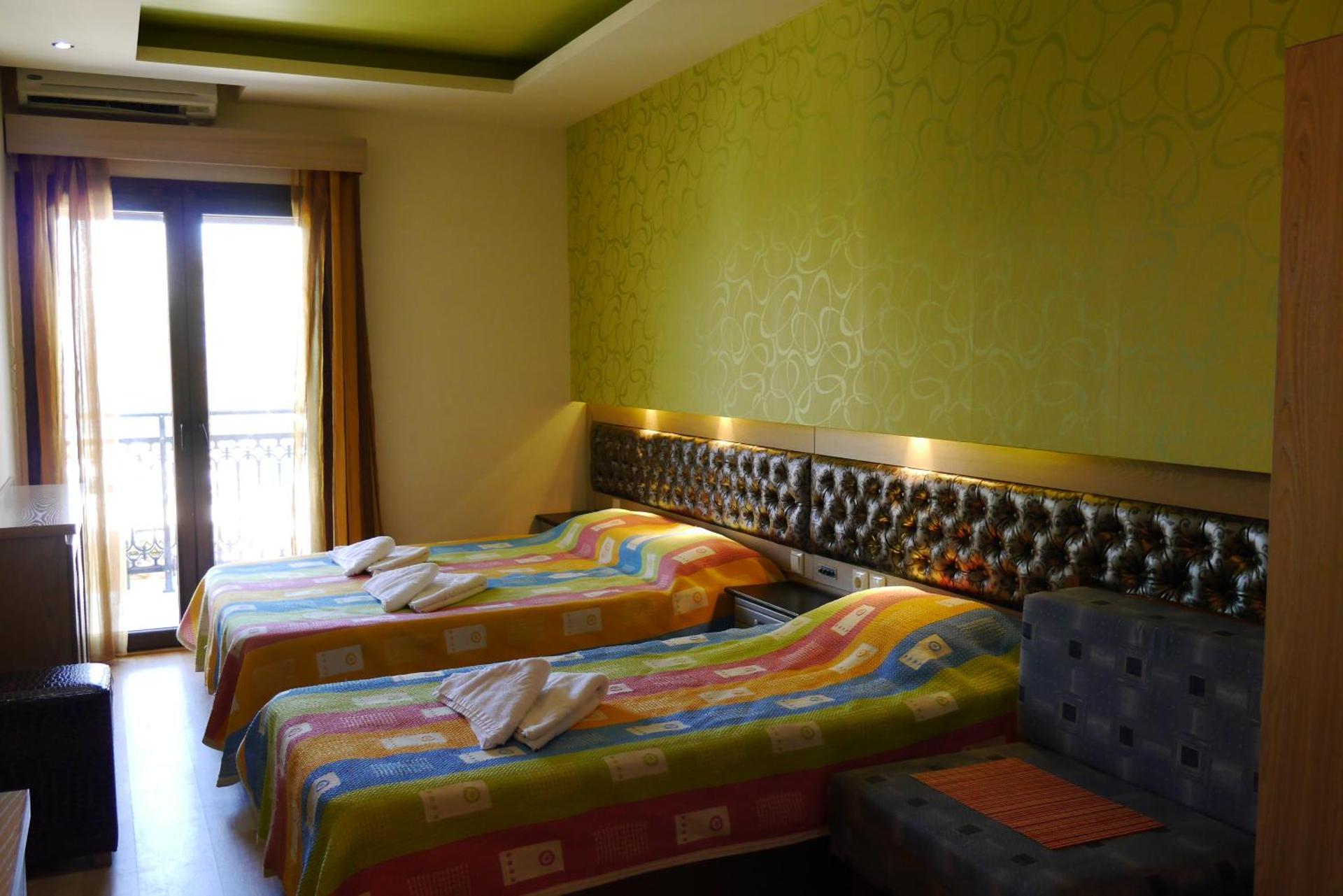 Captain's Beach Apartments - Photo 14