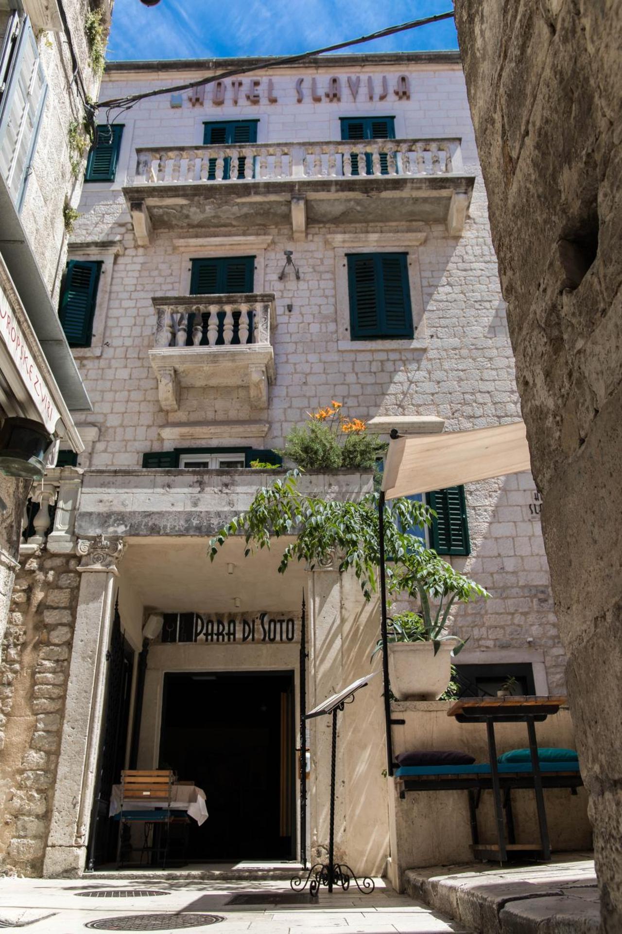 Slavija Culture Heritage Hotel - Photo 178