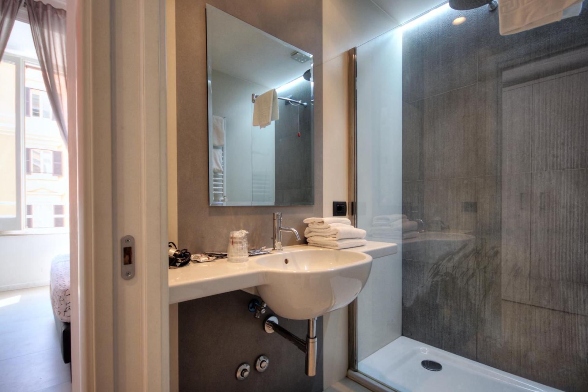 Manin Suites LT - Photo 12