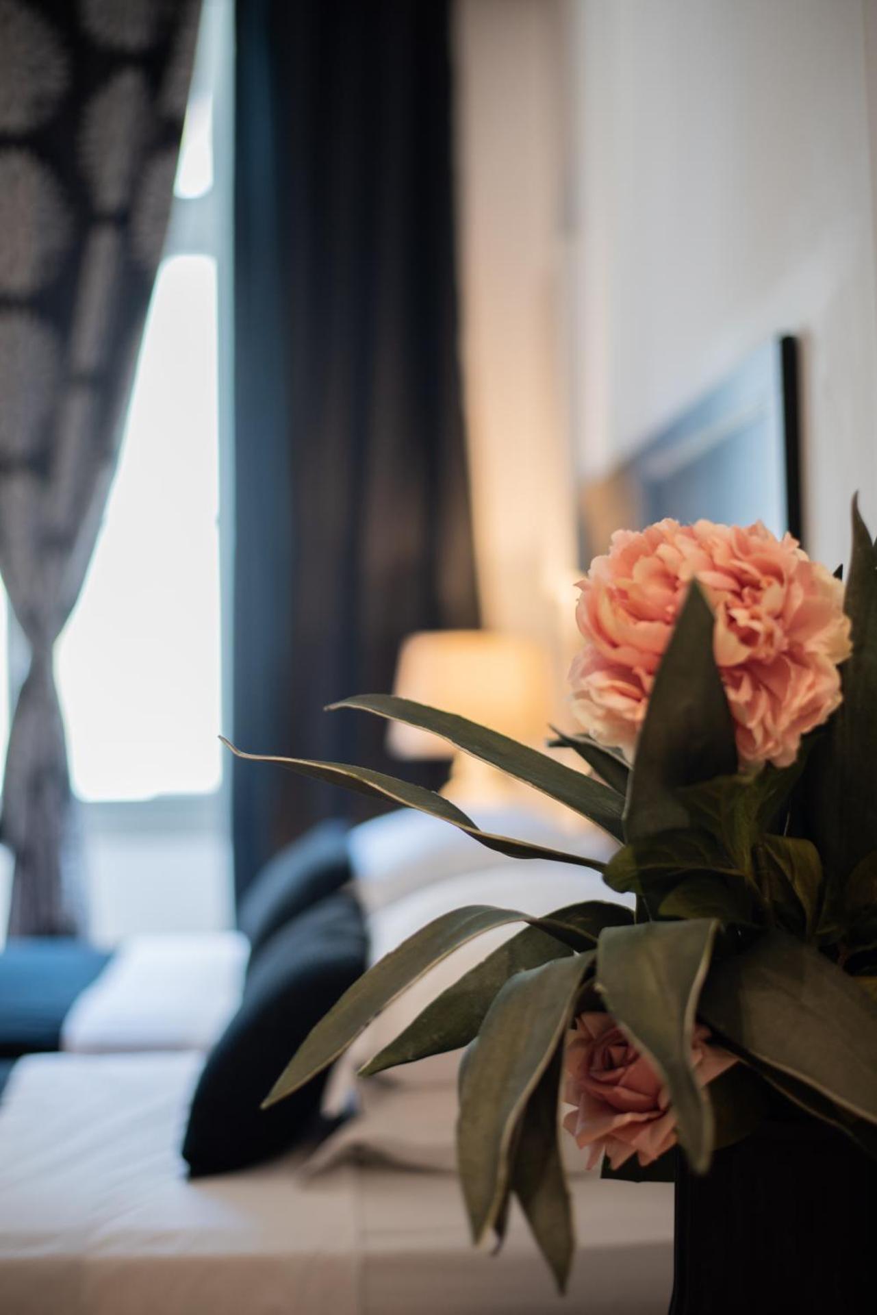 Emporikon Athens Hotel - Photo 32