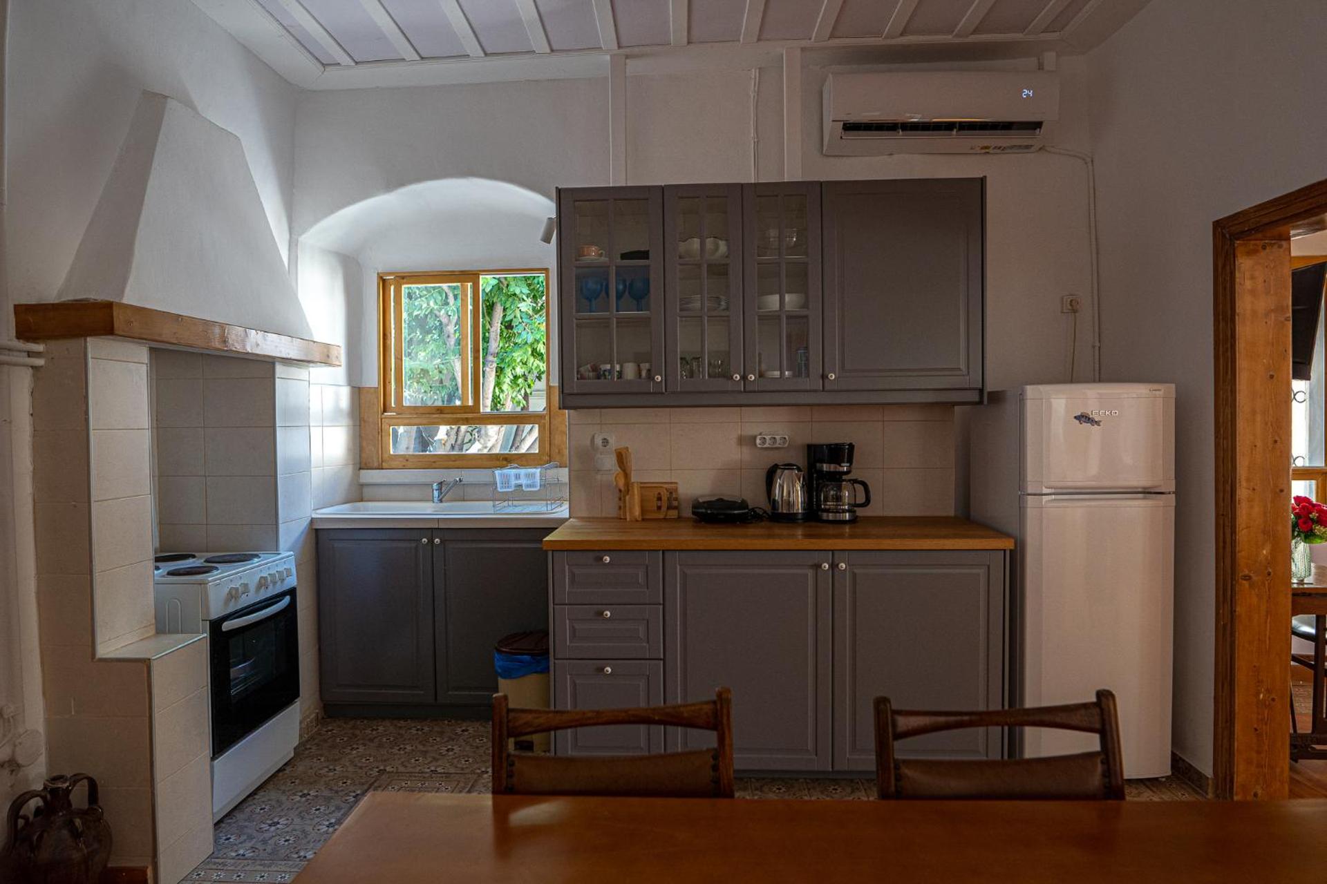 A Painter's House in Plaka - Photo 48