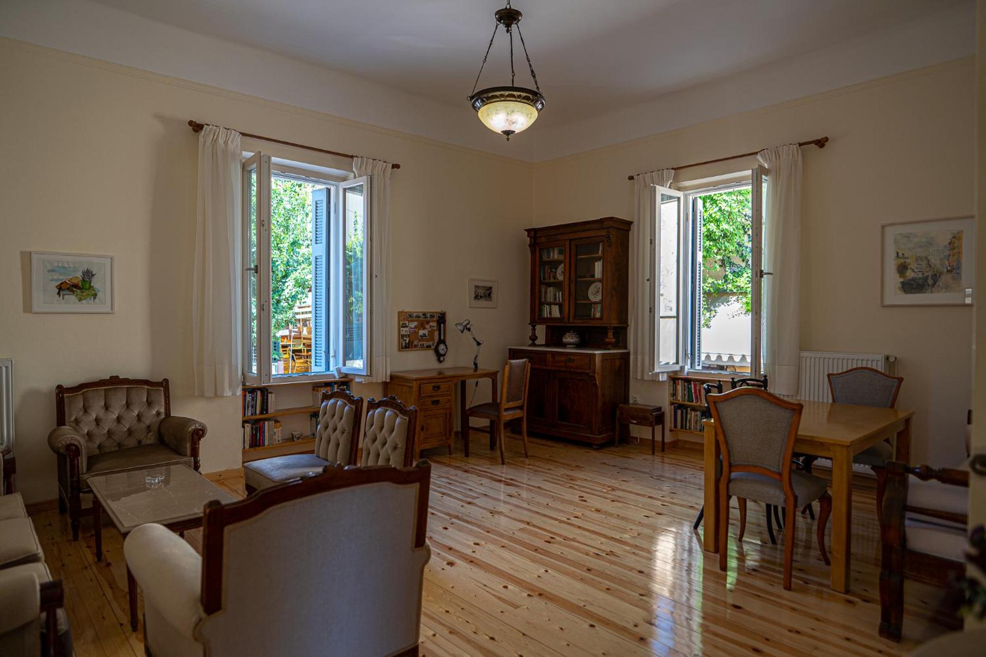 A Painter's House in Plaka - Photo 63