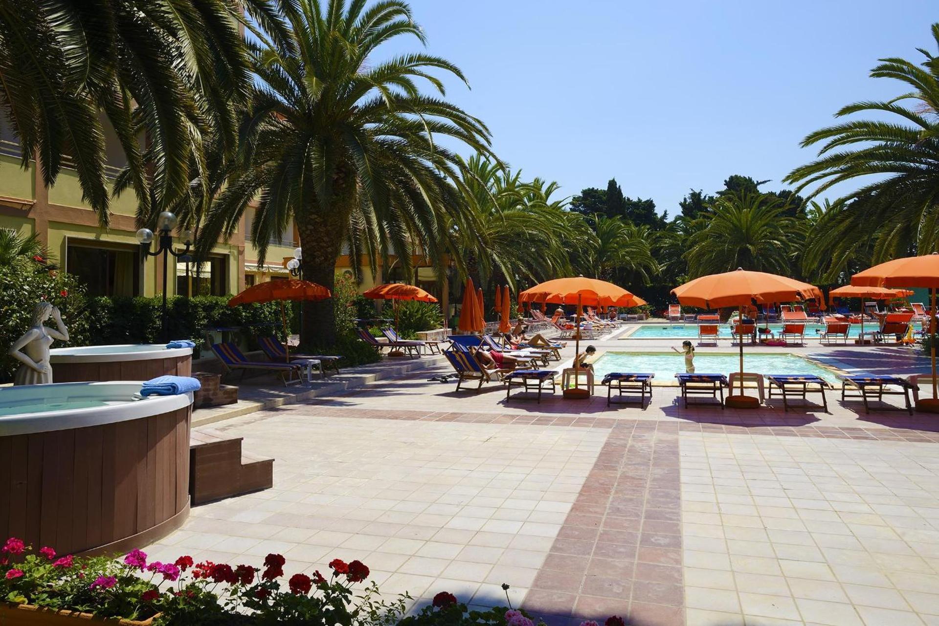 Hotel Oasis - Photo 80