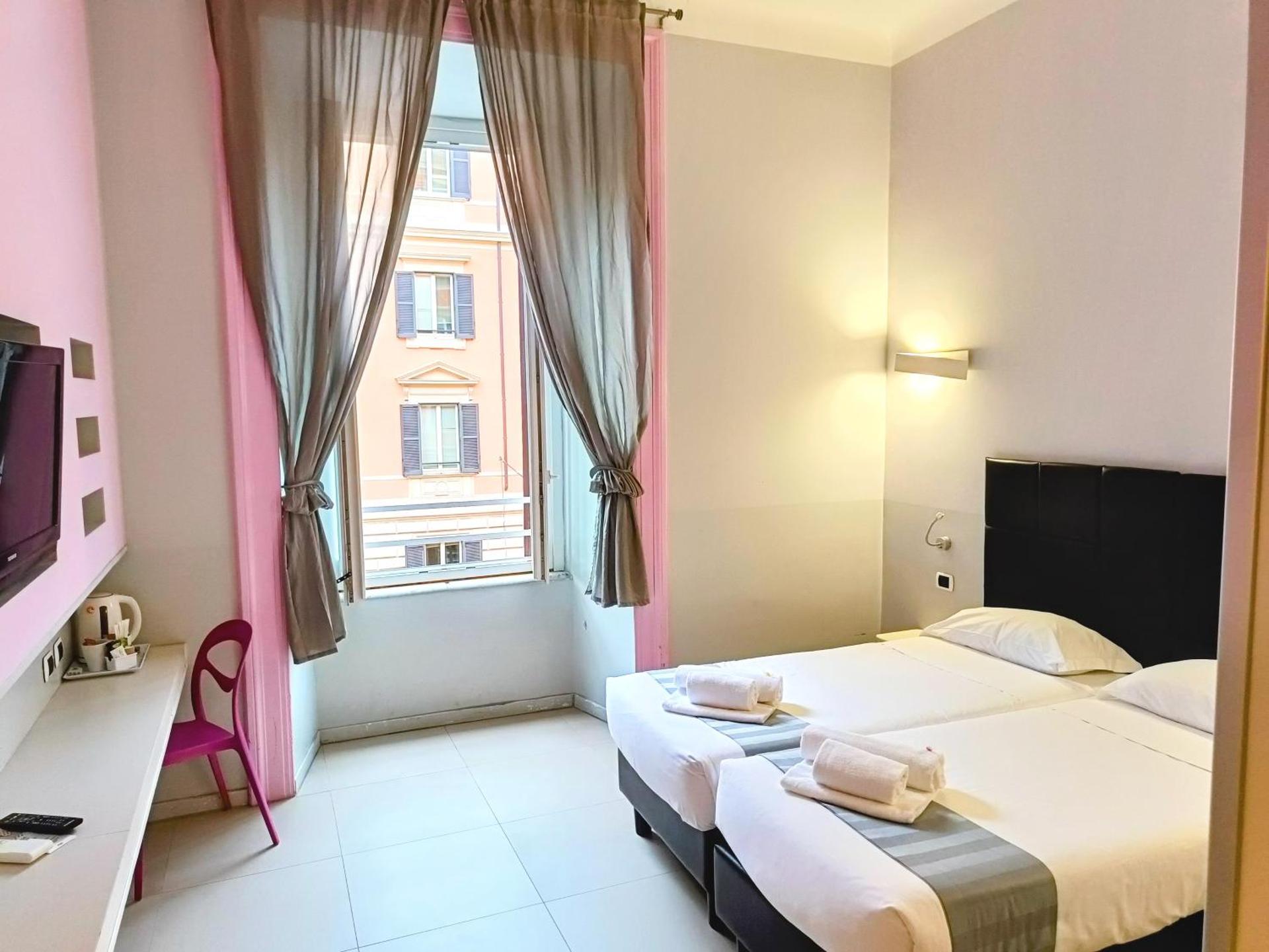 Manin Suites LT - Photo 2