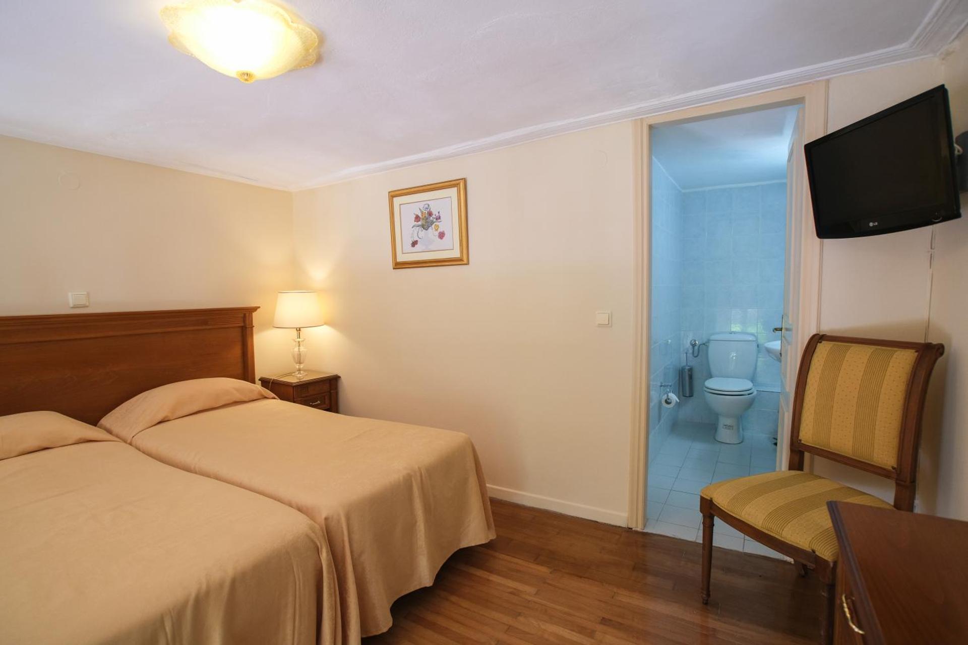 Cavalieri Hotel - Photo 23