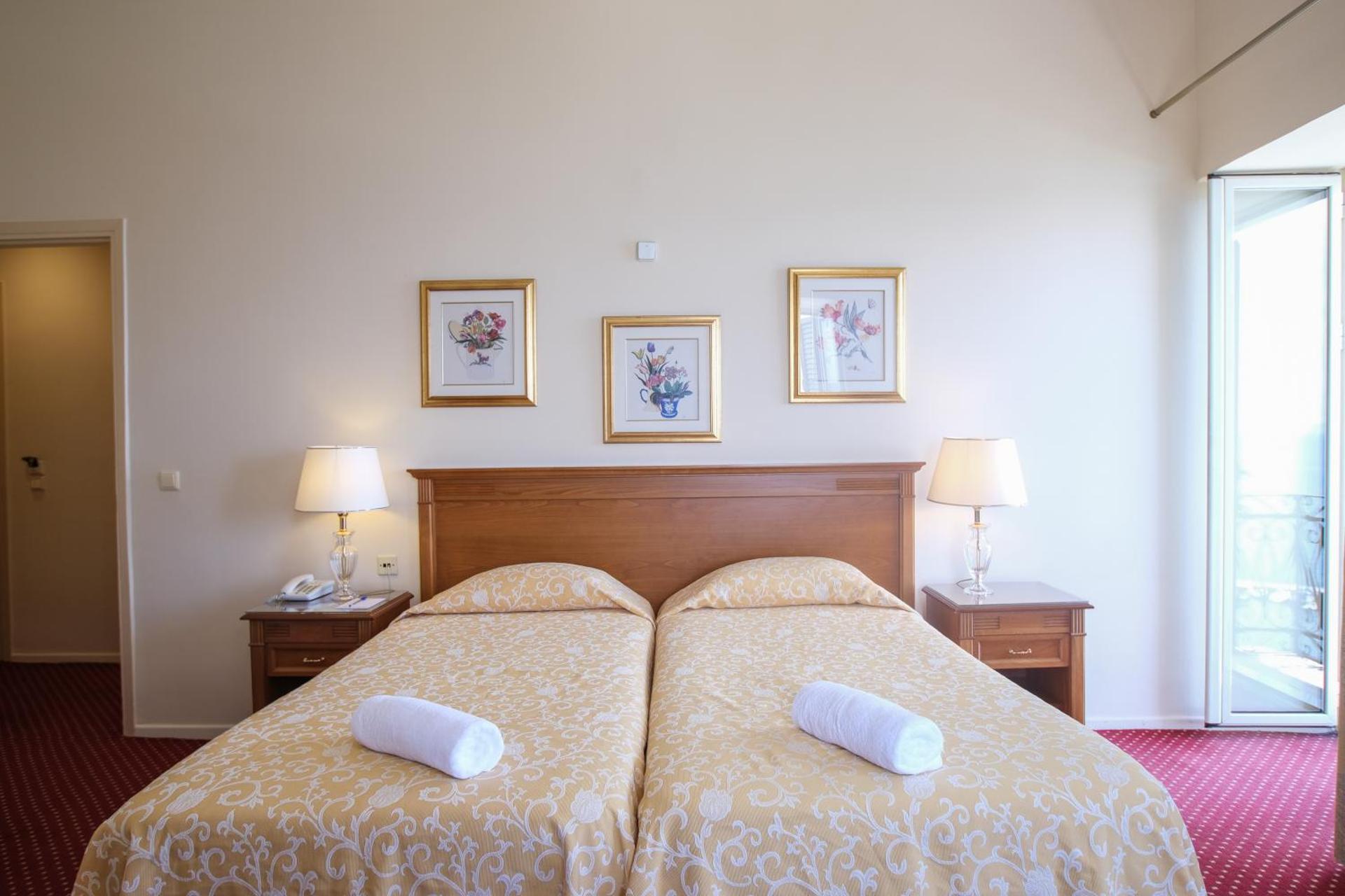 Cavalieri Hotel - Photo 11